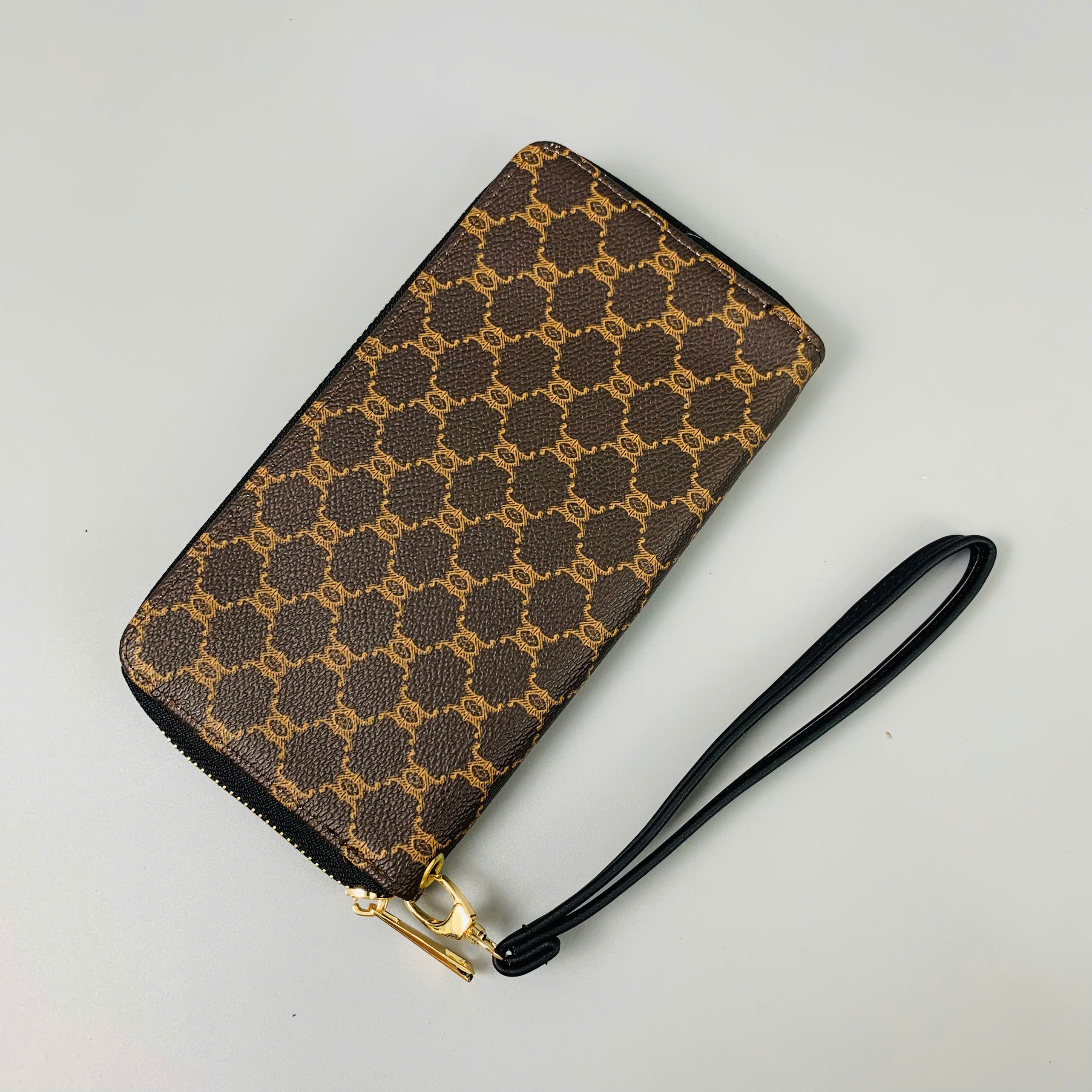 VÍ DÀI CẦM TAY HỌA TIẾT MONOGRAM