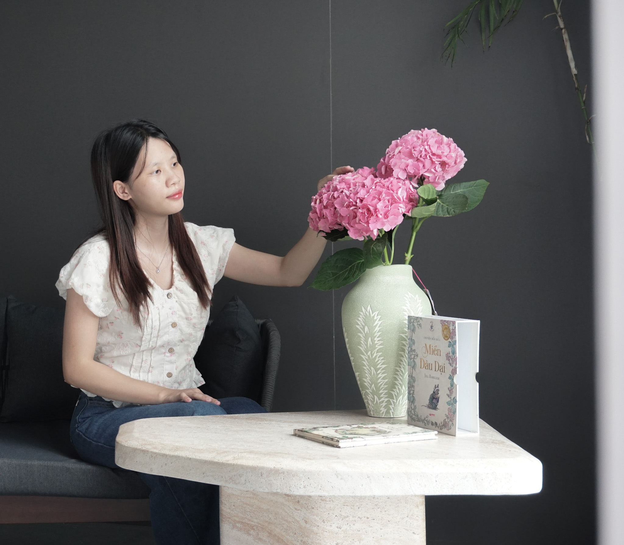 Bàn Trà PLECTRUM TRAVERTINE COFFEE TABLE - Đá Xi Măng_thumbnail_4