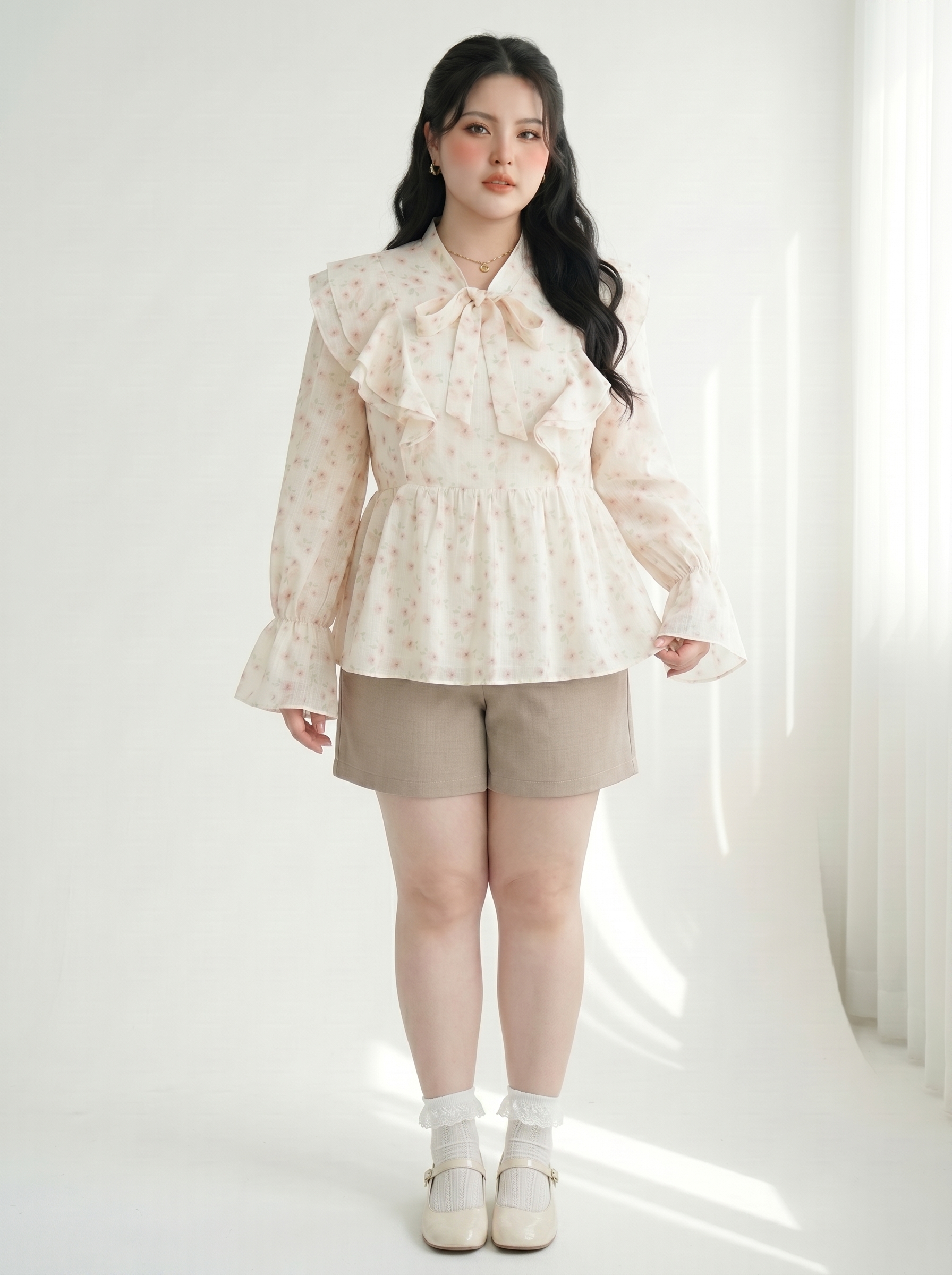 Set Áo Voan Hoa Kèm Quần Short Ruby Bigsize Cổ Tim Tay Dài Gọn Dáng - Kem Hoa - Vừa 55-90kg - V-SET016