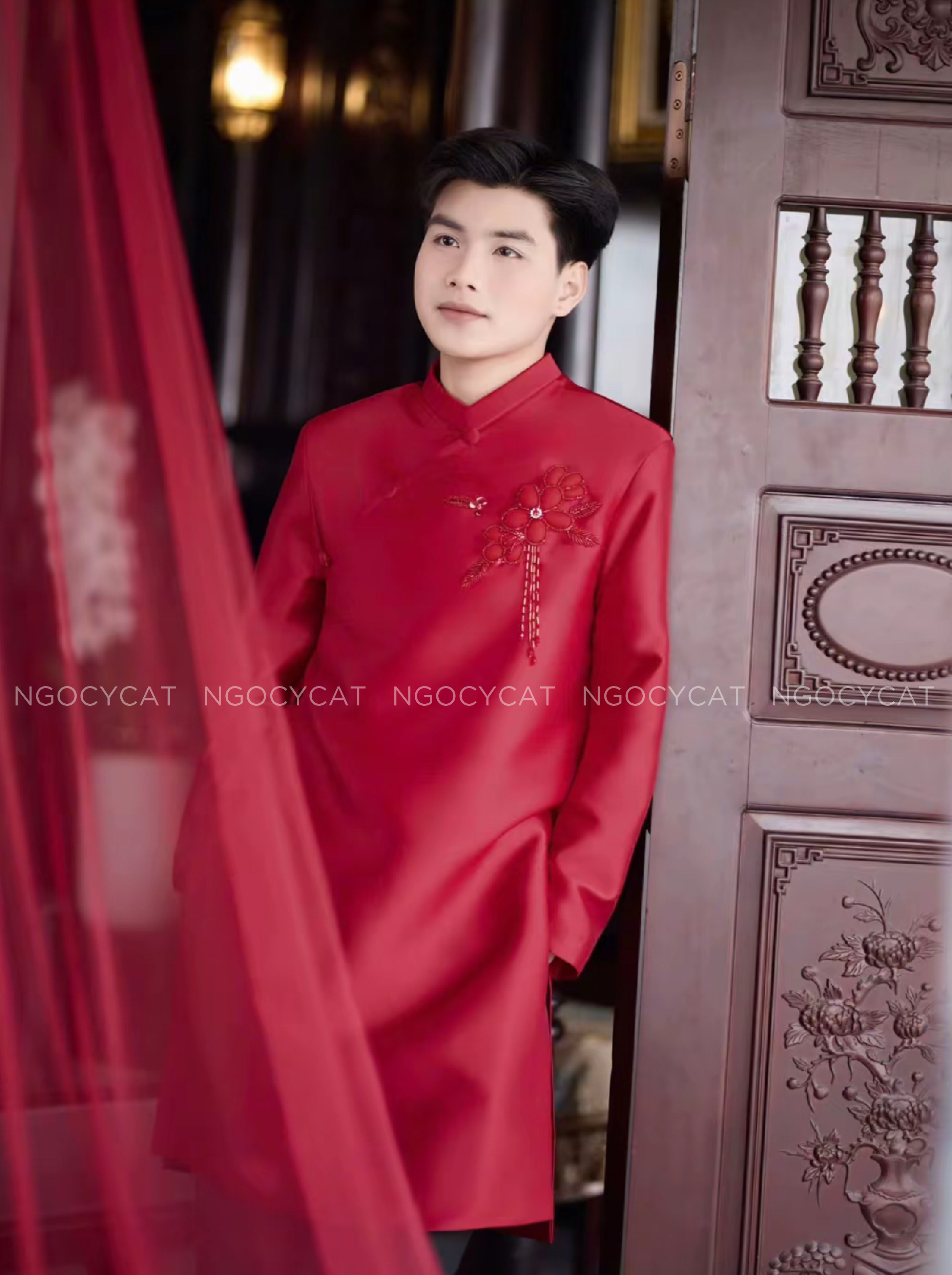 Áo Dài Dâu Rể Đỏ Tơ Tằm Đính Hoa Nổi_thumbnail_2