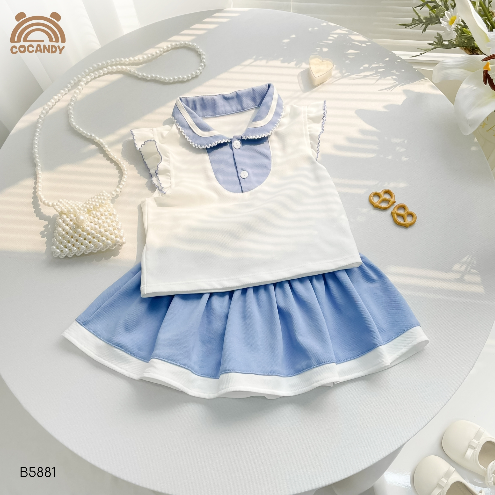 Bộ sát nách TRẮNG phối chân váy xanh dương tay bèo