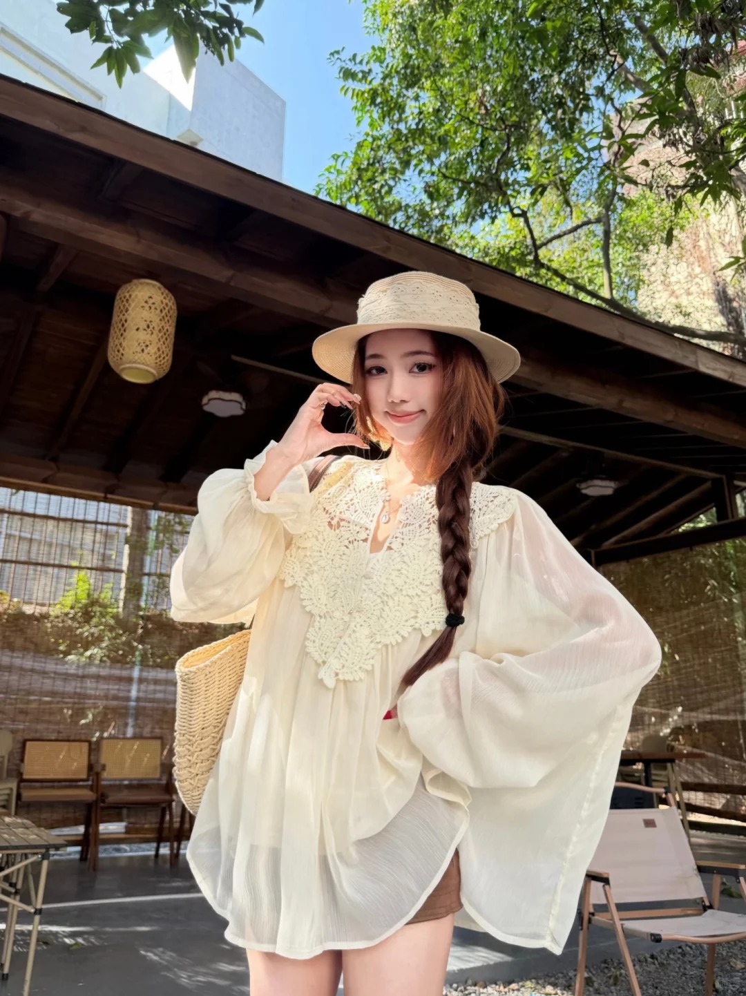 Áo sơ mi voan tơ ngực khoét phối ren phom suông rộng_thumbnail_4