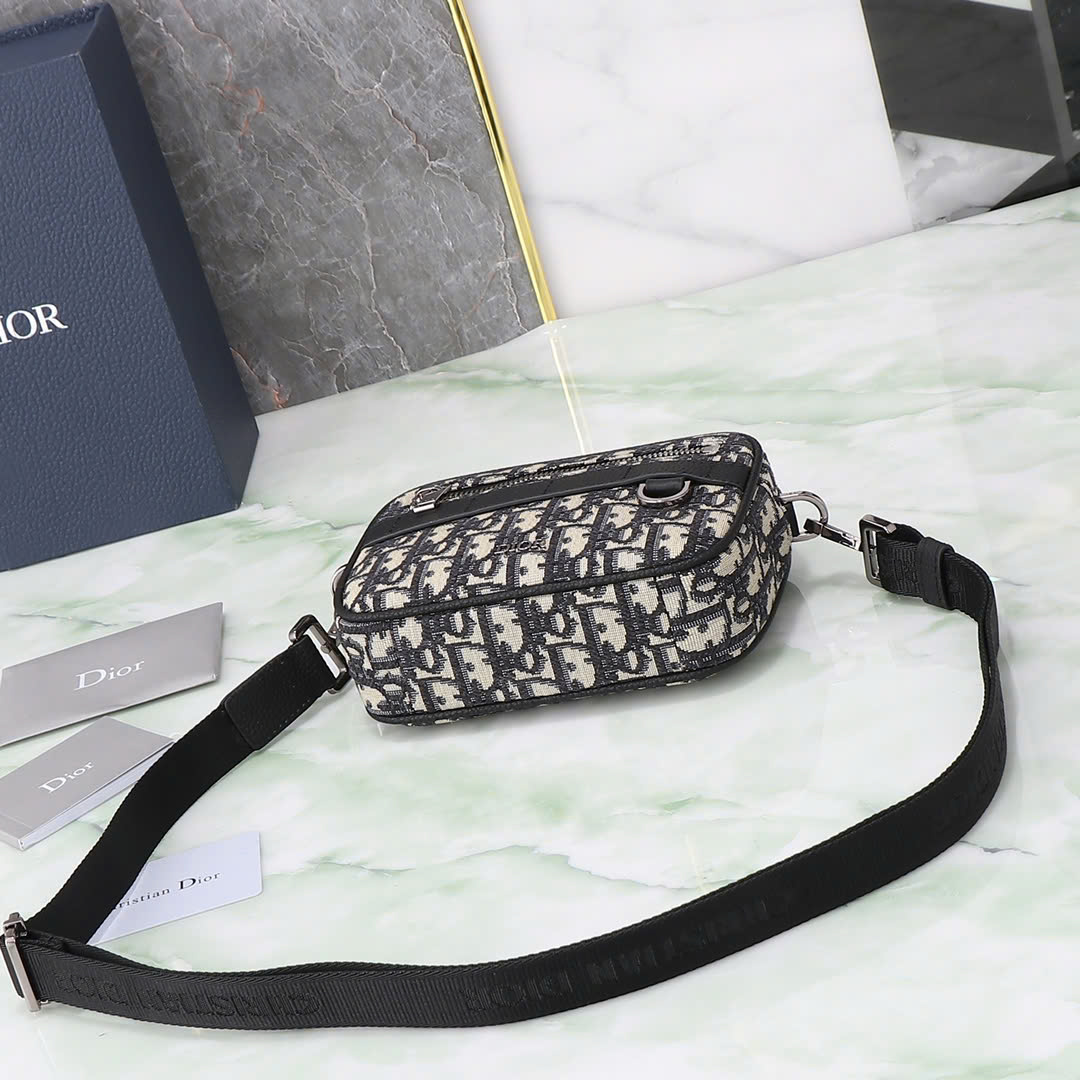 Túi Dior Safari Mini Có Dây Đeo_thumbnail_3