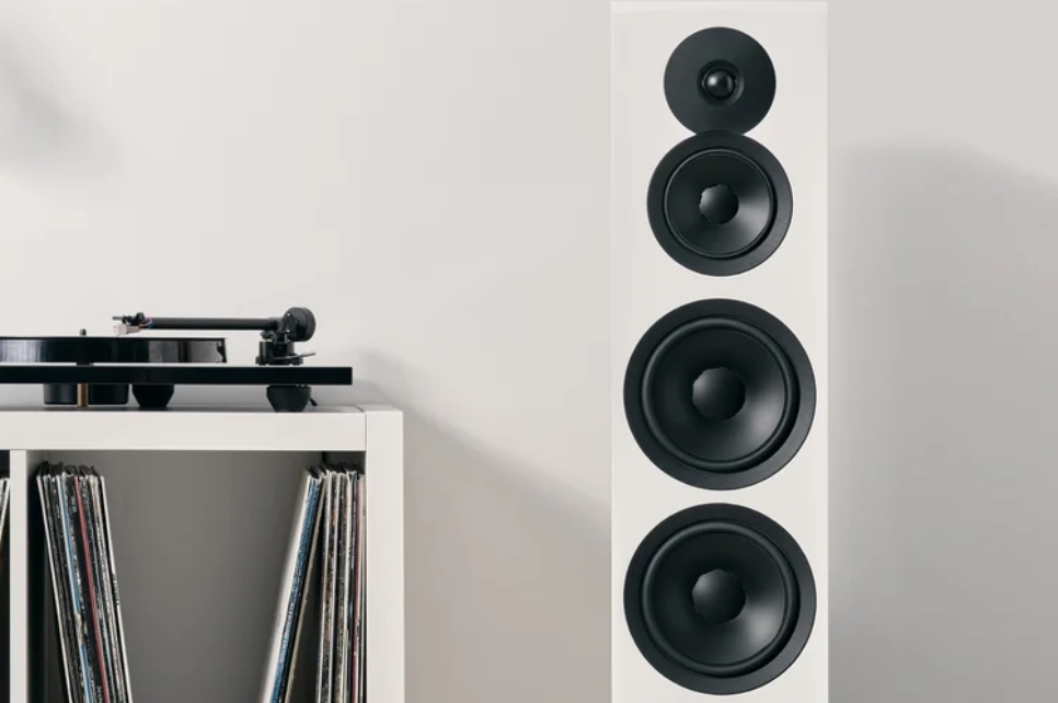 Cấu trúc 4 củ loa, 3 đường tiếng
