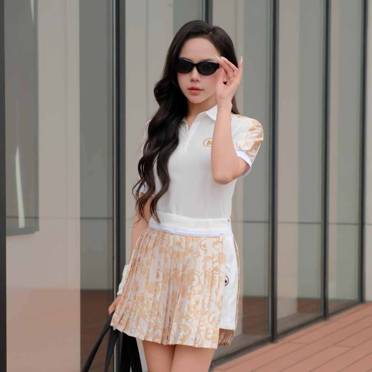 Quần Short Phối Tà Xếp Ly Nữ - Trắng