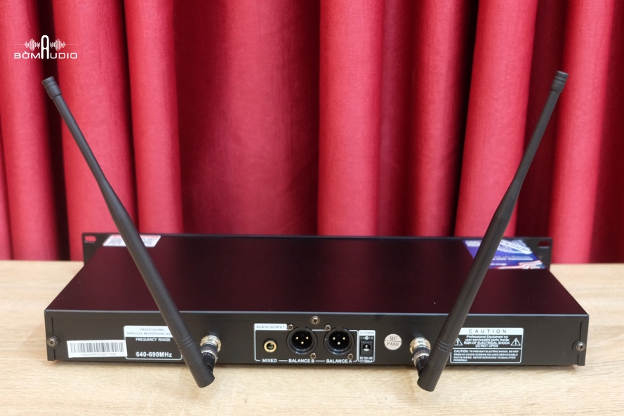Hình ảnh thực tế Micro DBacoustic DB650 Pro