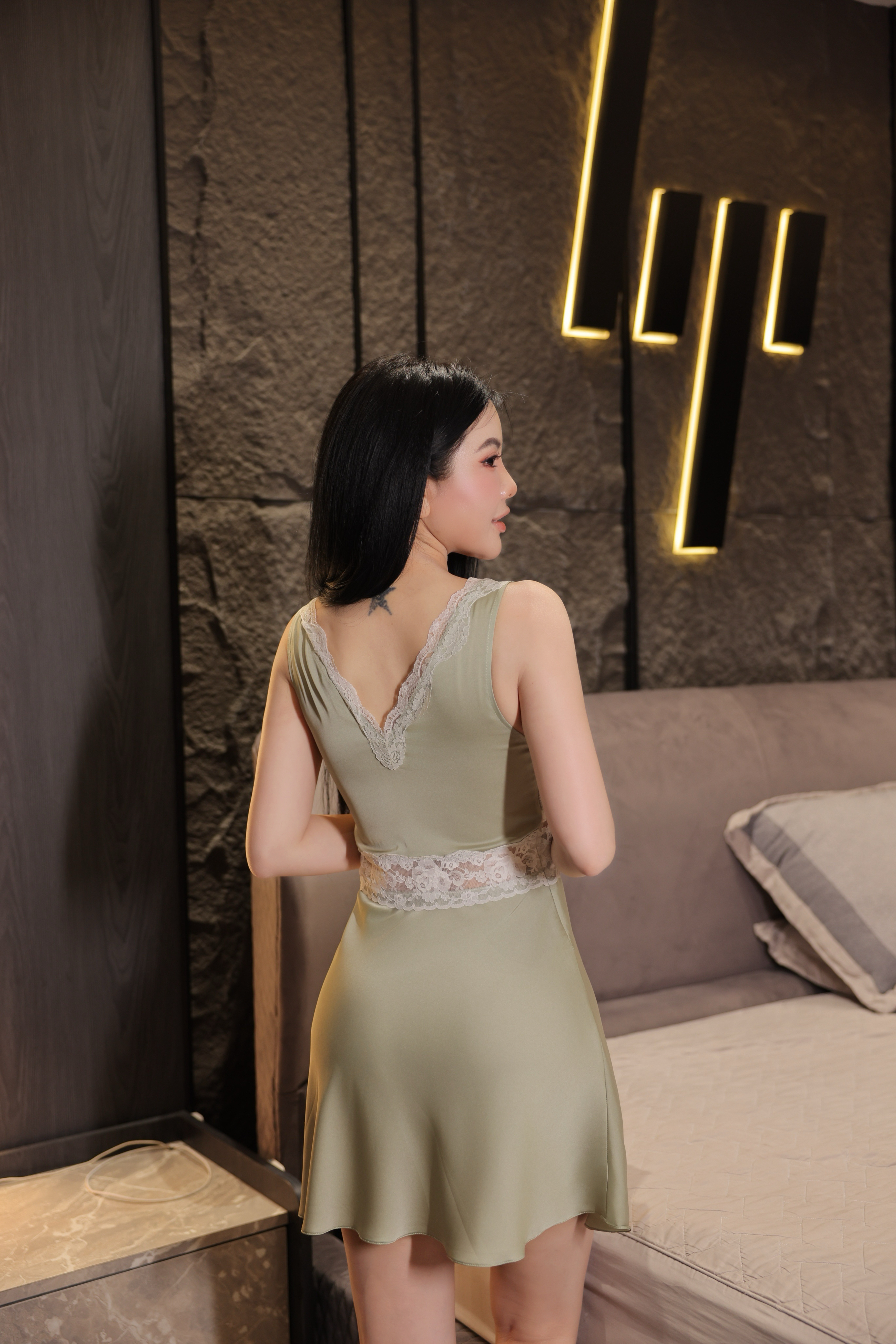 Váy Lụa Phối Ren Cao Cấp V53_thumbnail_4
