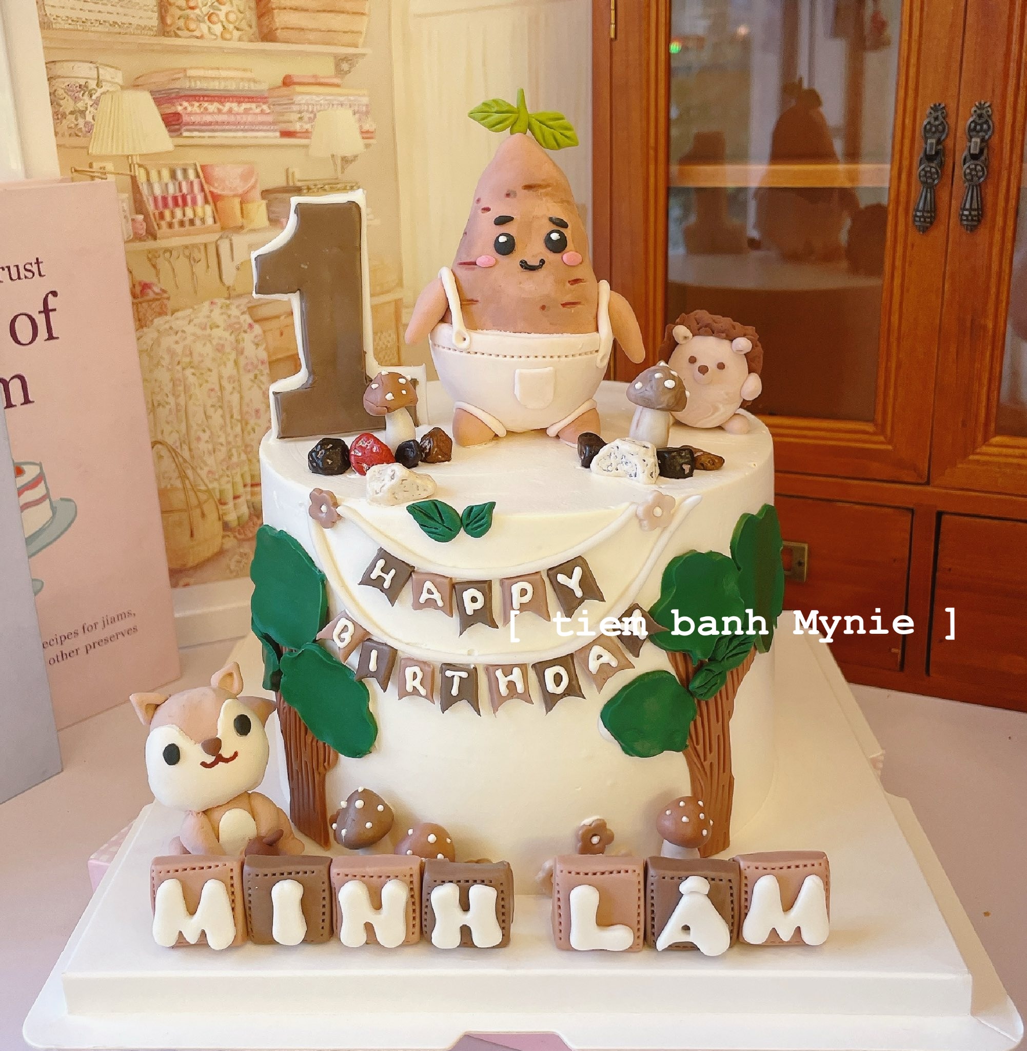 Bánh thôi nôi bé trai tone nâu, Em bé Khoai