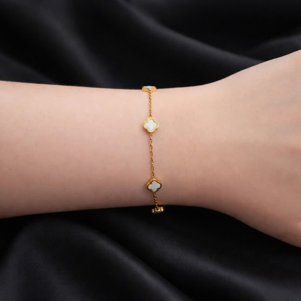 vòng tay mạ vàng charm nhiều cỏ bốn lá xà cừ trắng mini mảnh_thumbnail_3