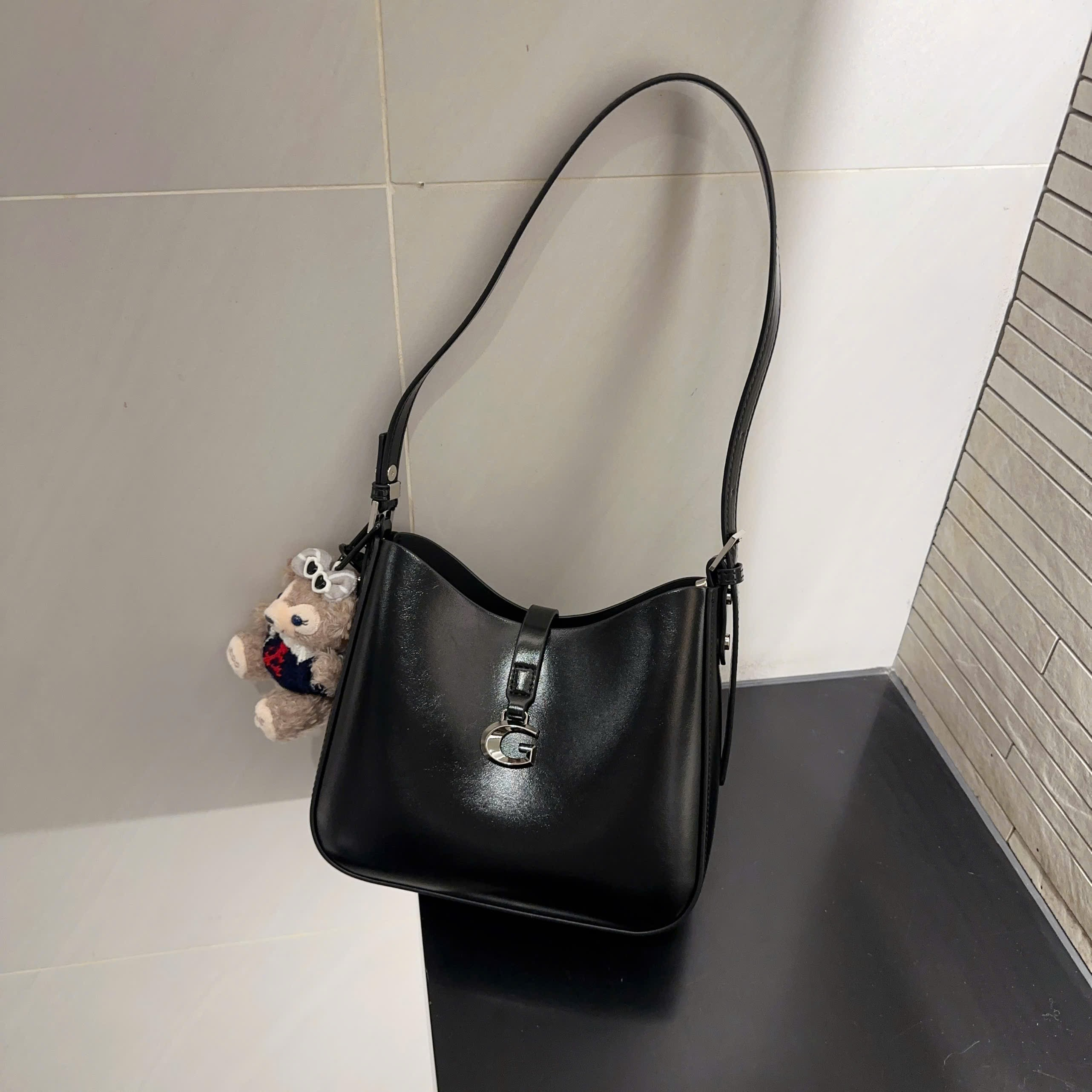 Túi COCY khóa chữ G size21.5 60311