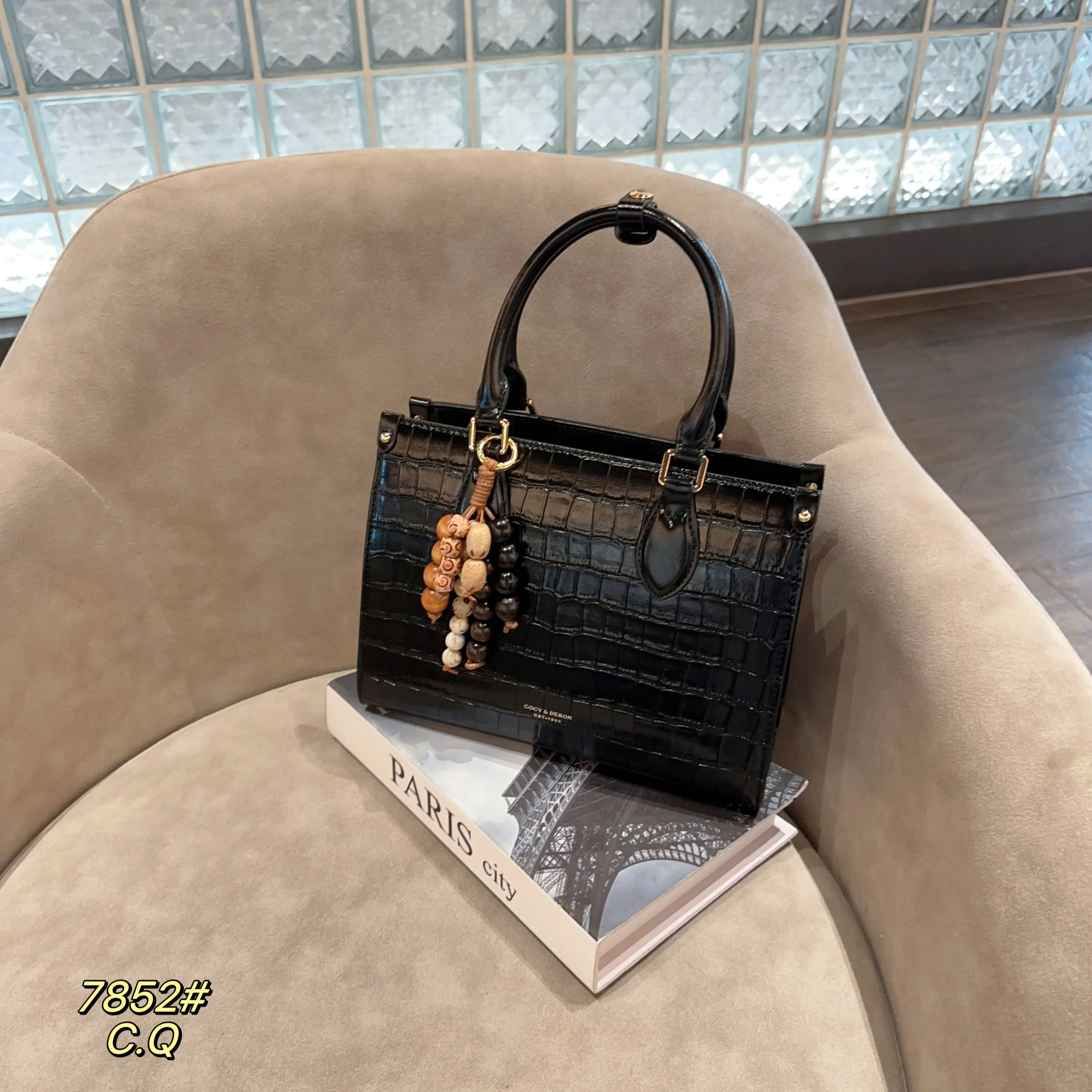 Túi COCY da rắn bóng size 25 7852