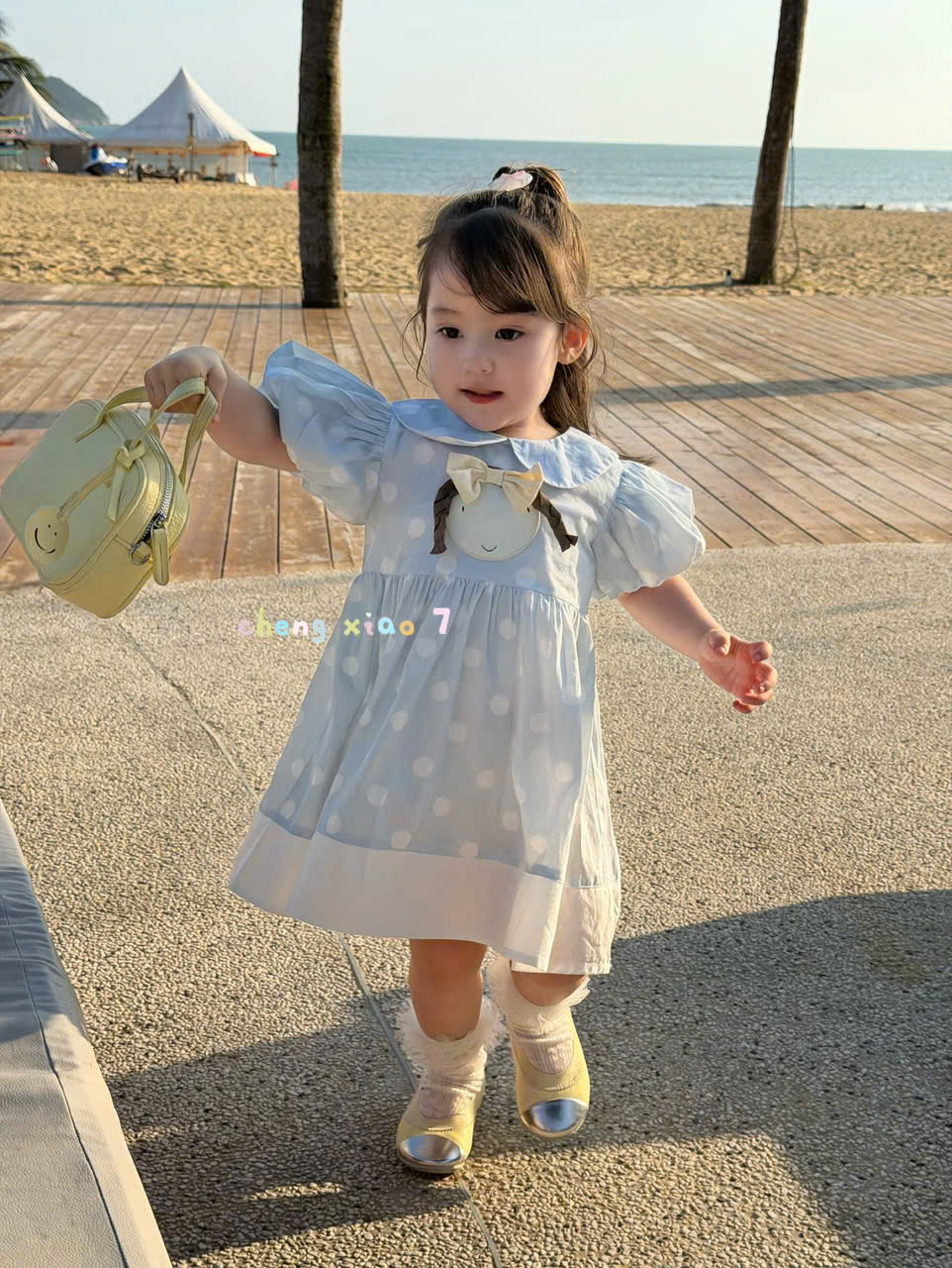 CX123 - Váy thô cổ sen xanh chấm bi hoạ tiết cô gái hãng CX7