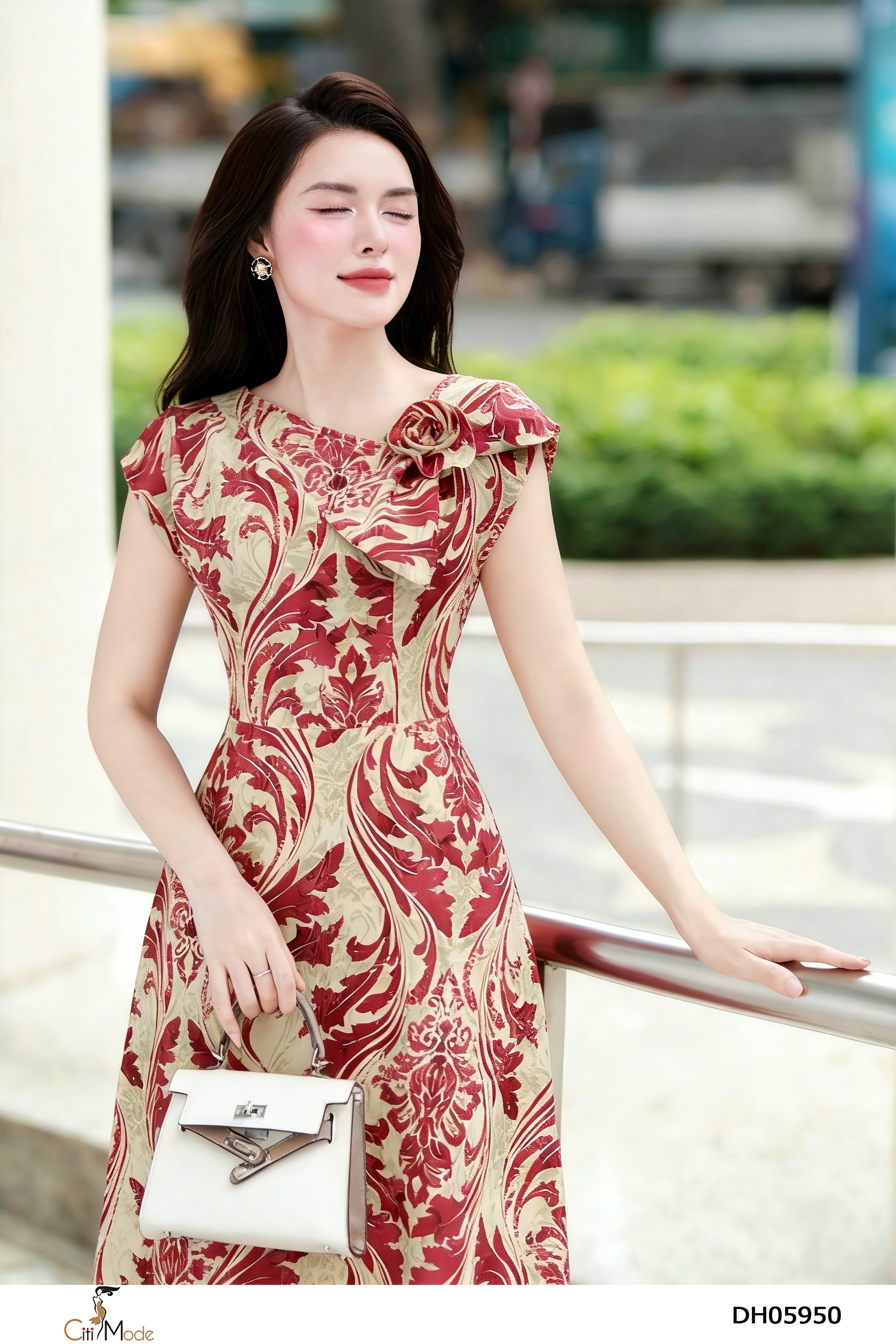 Đầm xòe hoa đỏ cổ cách điệu nơ hoa vai