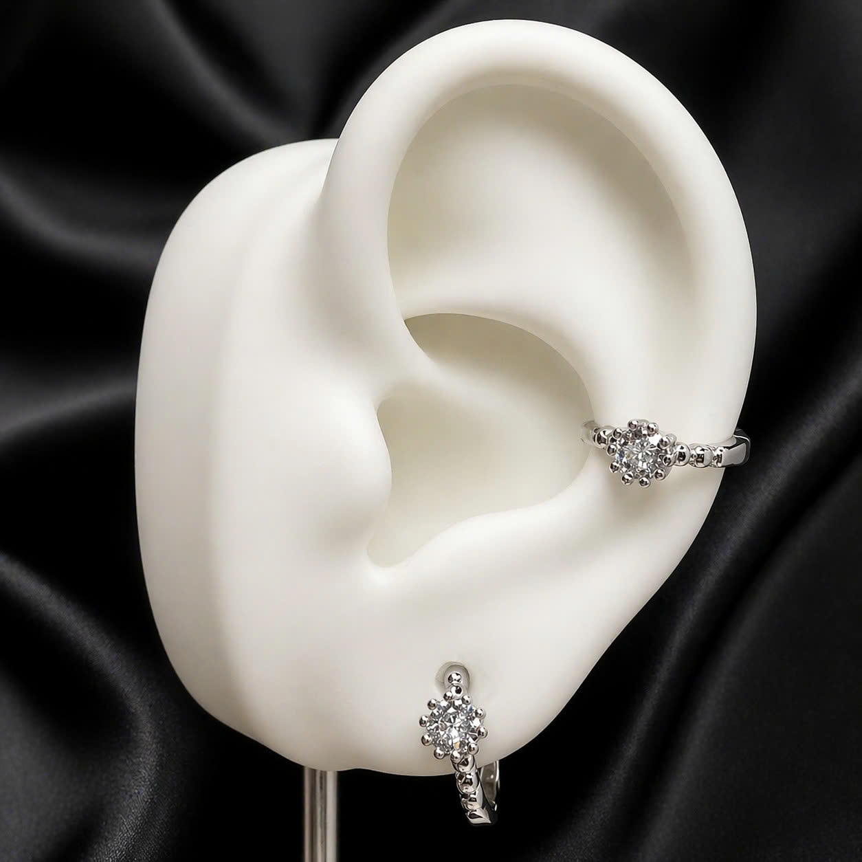Khuyên vòng kiểu hạt đá trắng 10mm_thumbnail_3