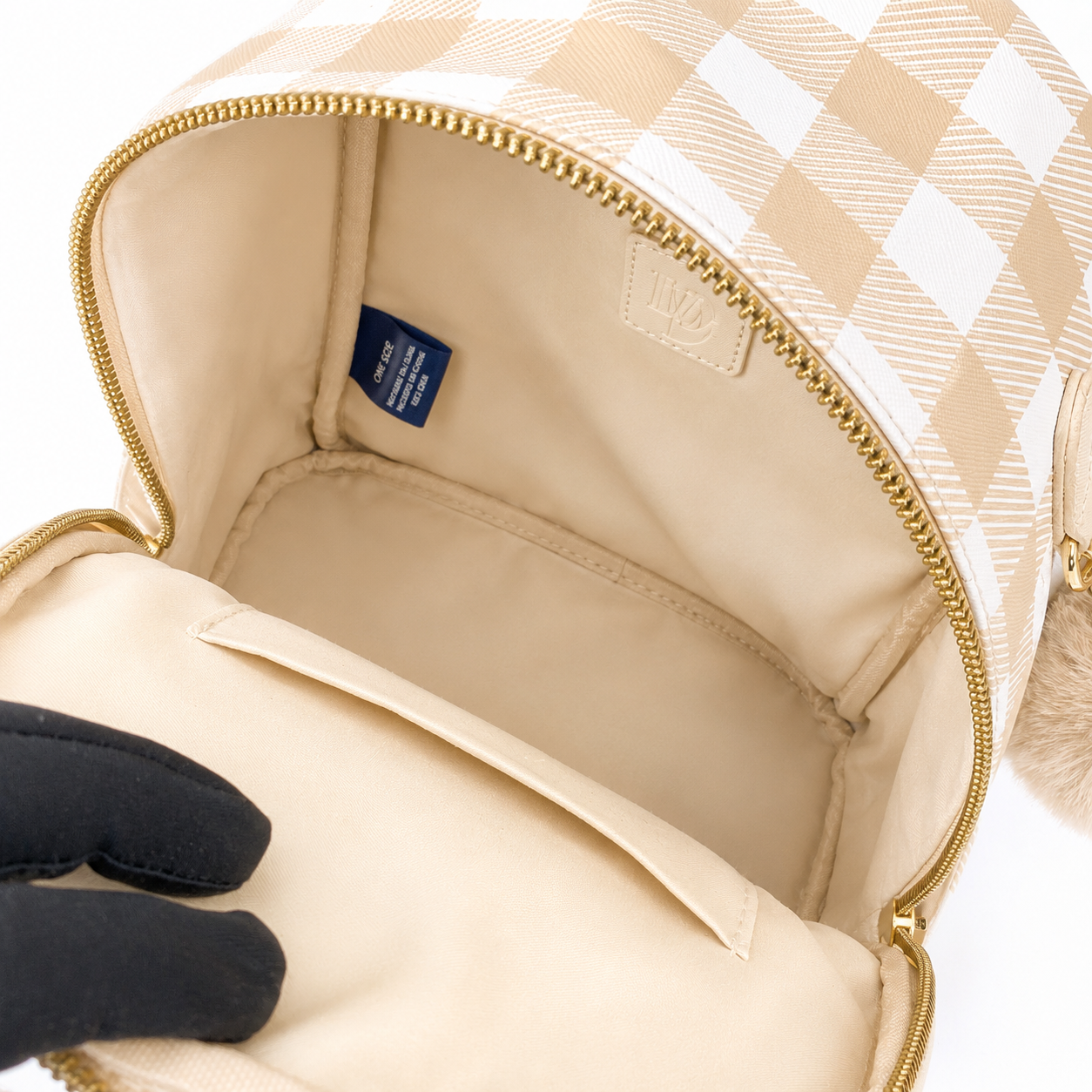 Balo Mini Caro Gấu Dễ Thương – Kèm Charm Lông Xinh Xắn (Be / Hồng)