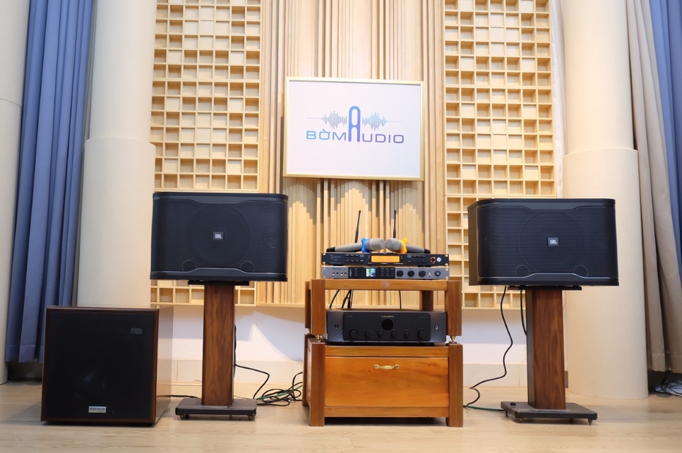 Hình ảnh chụp thực tế combo Vang Số DBAcoustic S500P + Micro DBAcoustic S450 II + Loa JBL RM 210 + Sub DBAcoustic SW12B - B50 tại Bờm Audio.