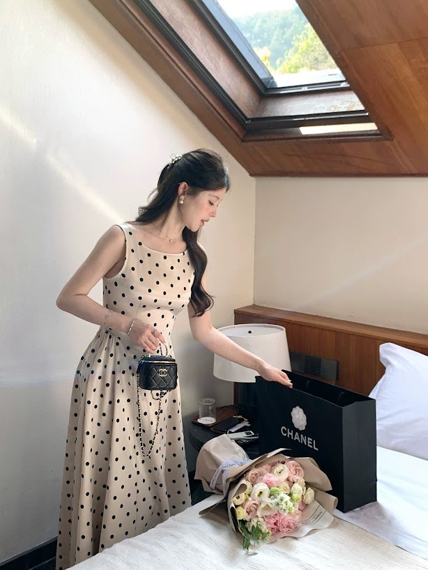 Lucas - Váy chấm bi cổ thuyền zile gấu xòe phồng 2 bên dáng dài_thumbnail_3
