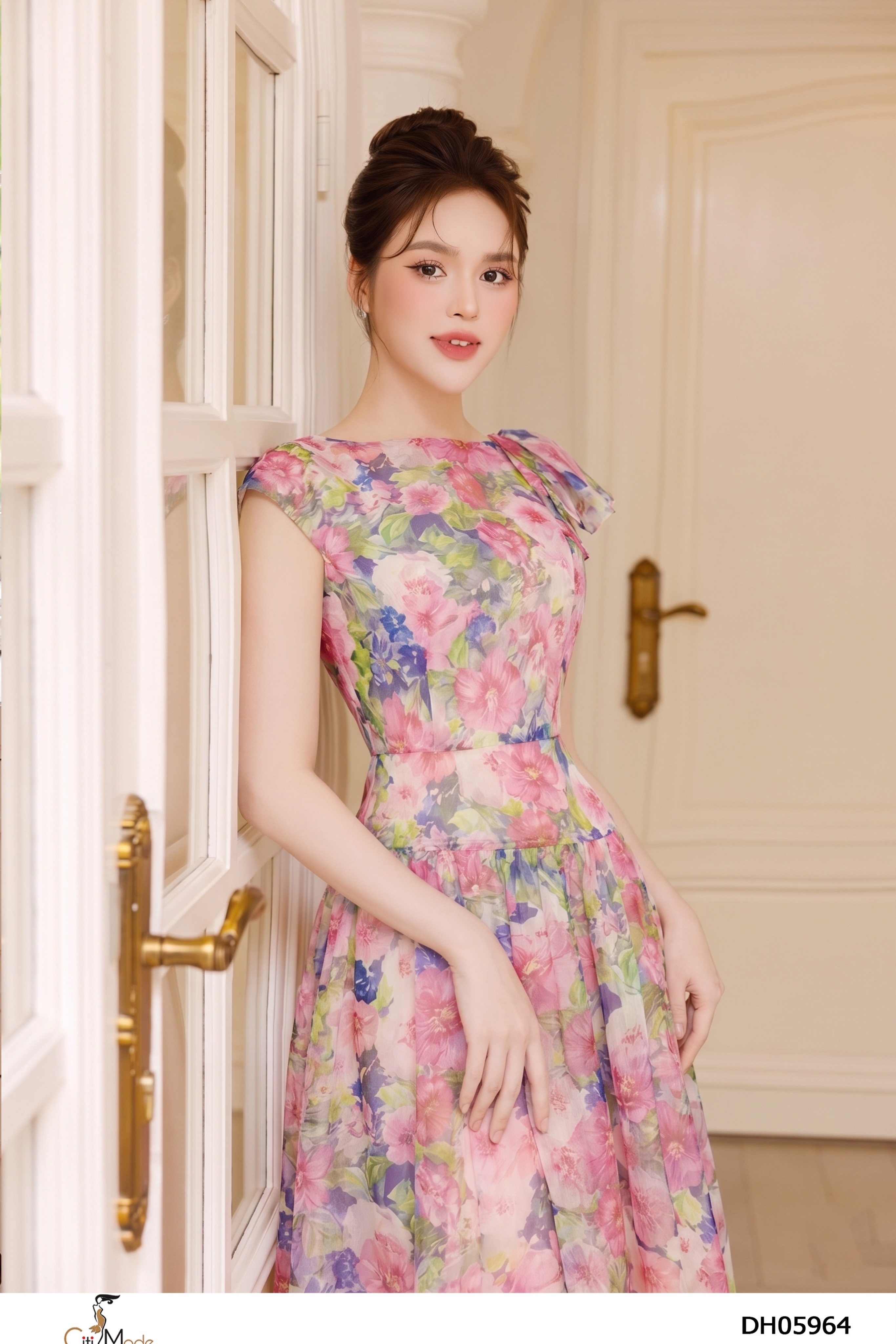 Đâm xòe hoa hồng cổ thuyền bèo vai_thumbnail_2