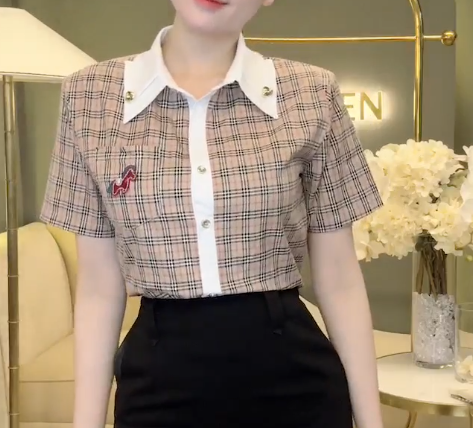 Sơ Mi Caro Phối Viền Trắng Thêu Túi Ngựa_thumbnail_4