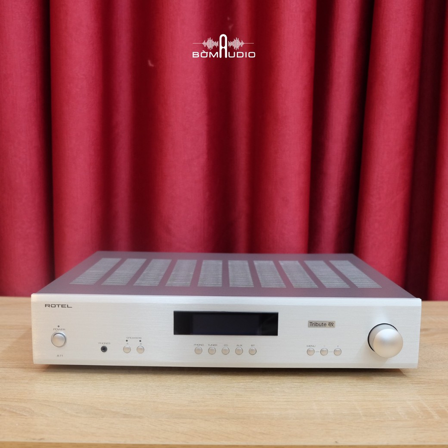 Hình ảnh chụp thực tế Amply nghe nhạc Rotel A11 Tribute tại Bờm Audio.