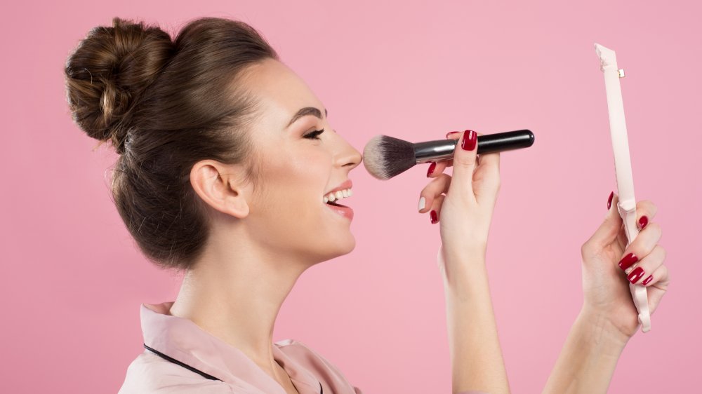 Các bước trang điểm có kem chống nắng đúng chuẩn 2026