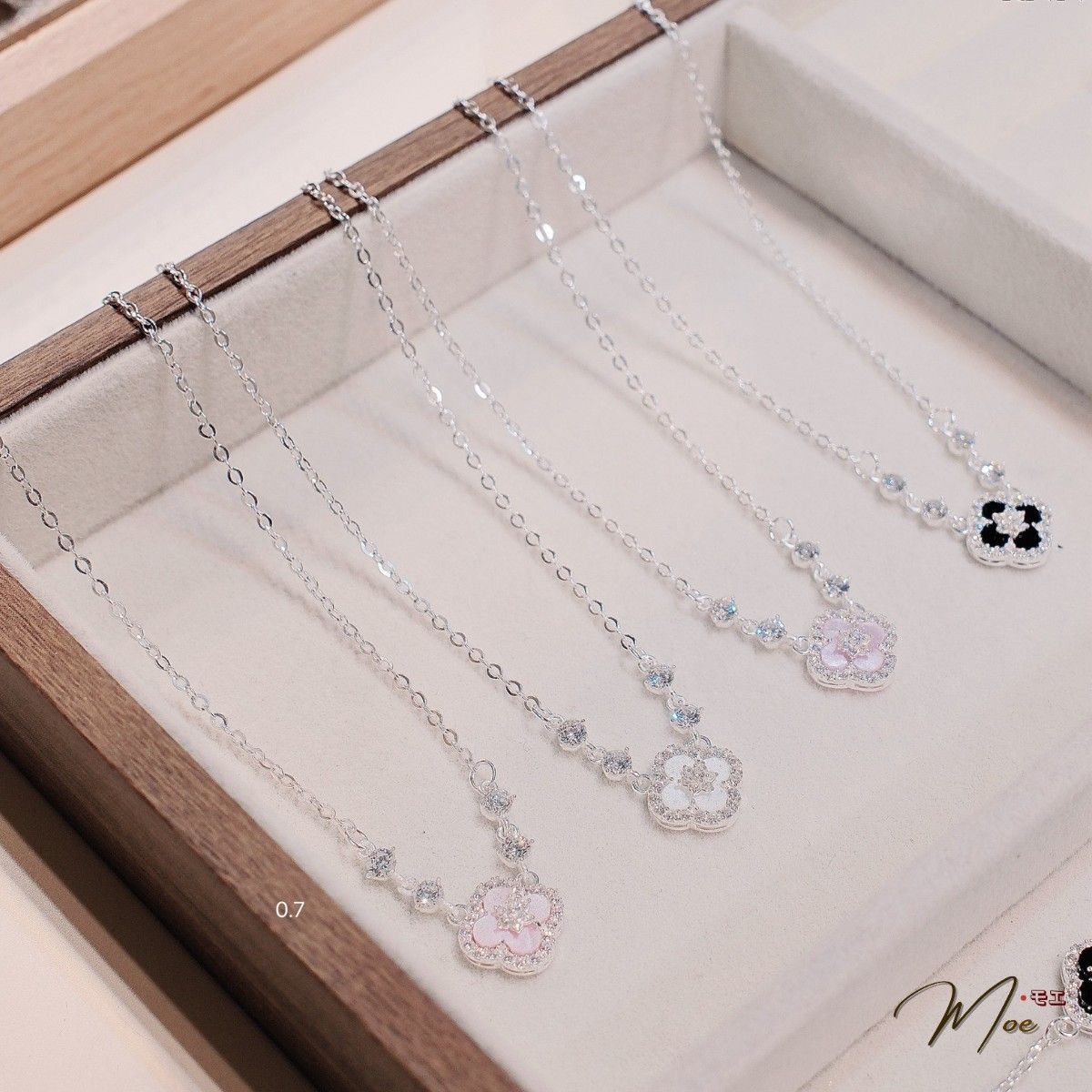 D291 - Dây chuyền cỏ 4 lá pha lê xi hồng_thumbnail_1