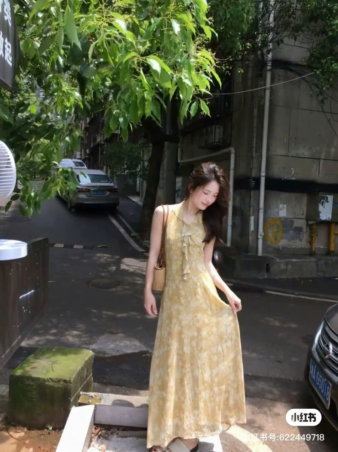 Lucas - Váy hoa yếm viền bèo ngực chân xòe_thumbnail_1