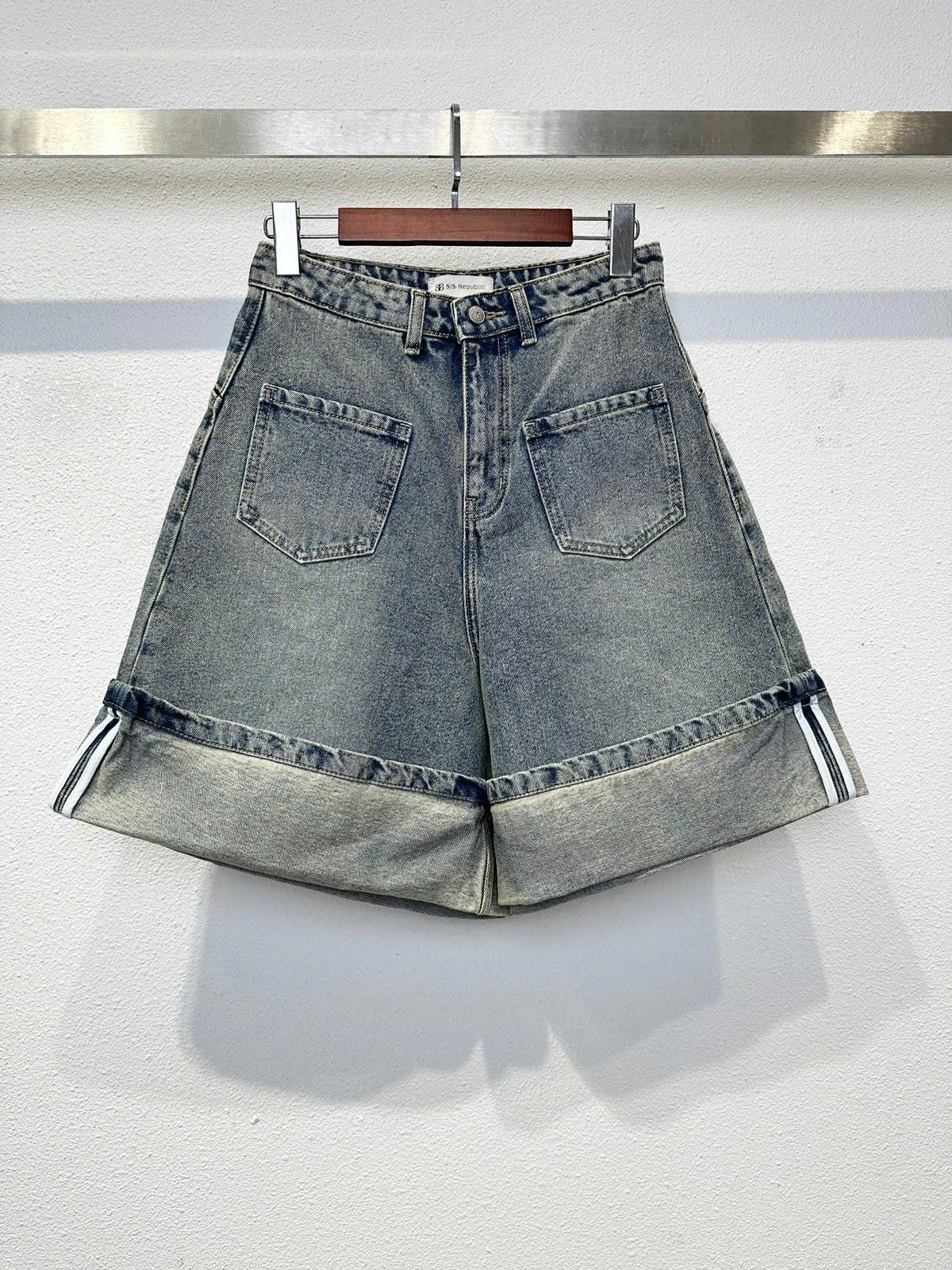 QUAN SHORT
