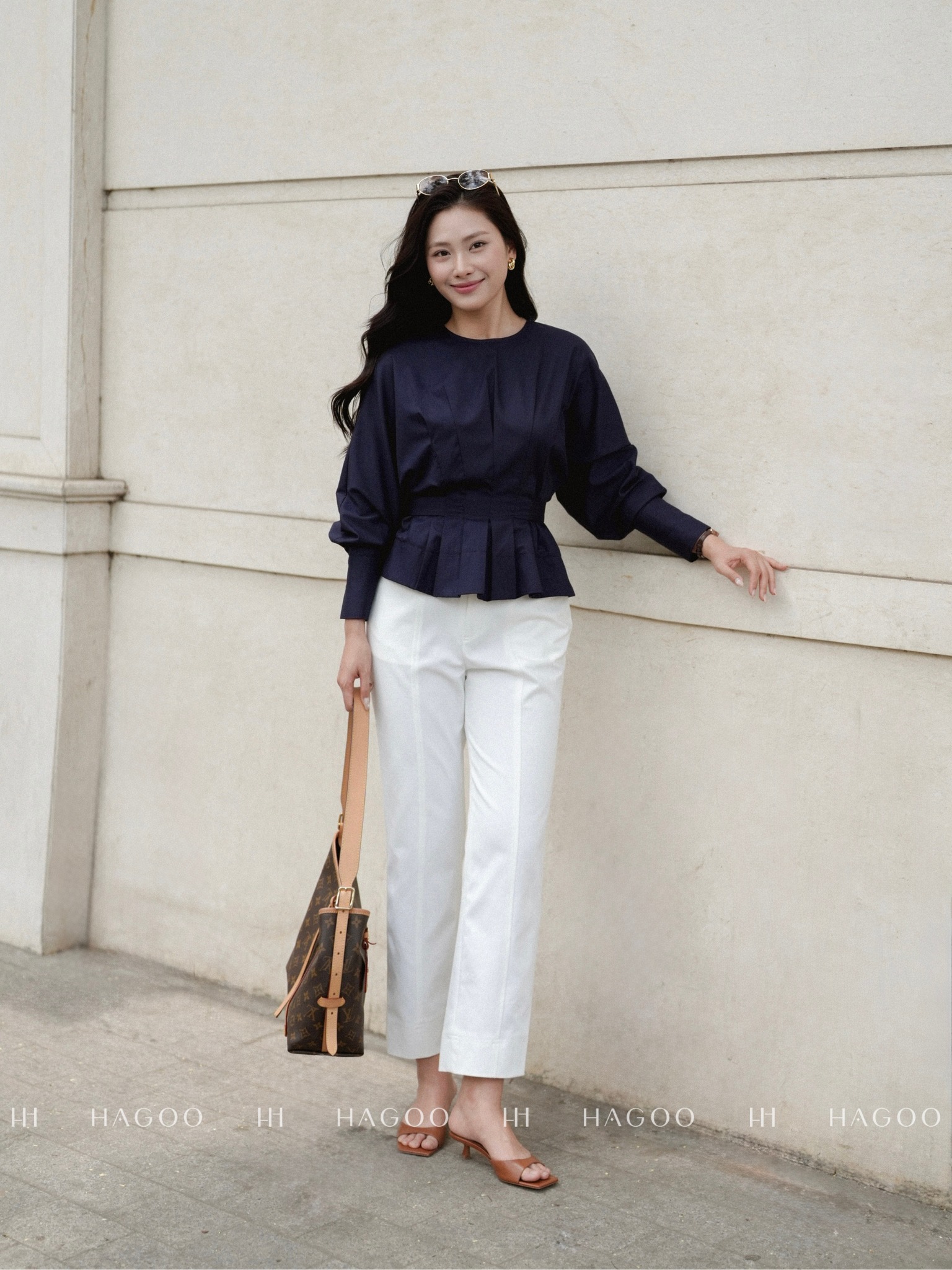 Straight-leg cropped trousers