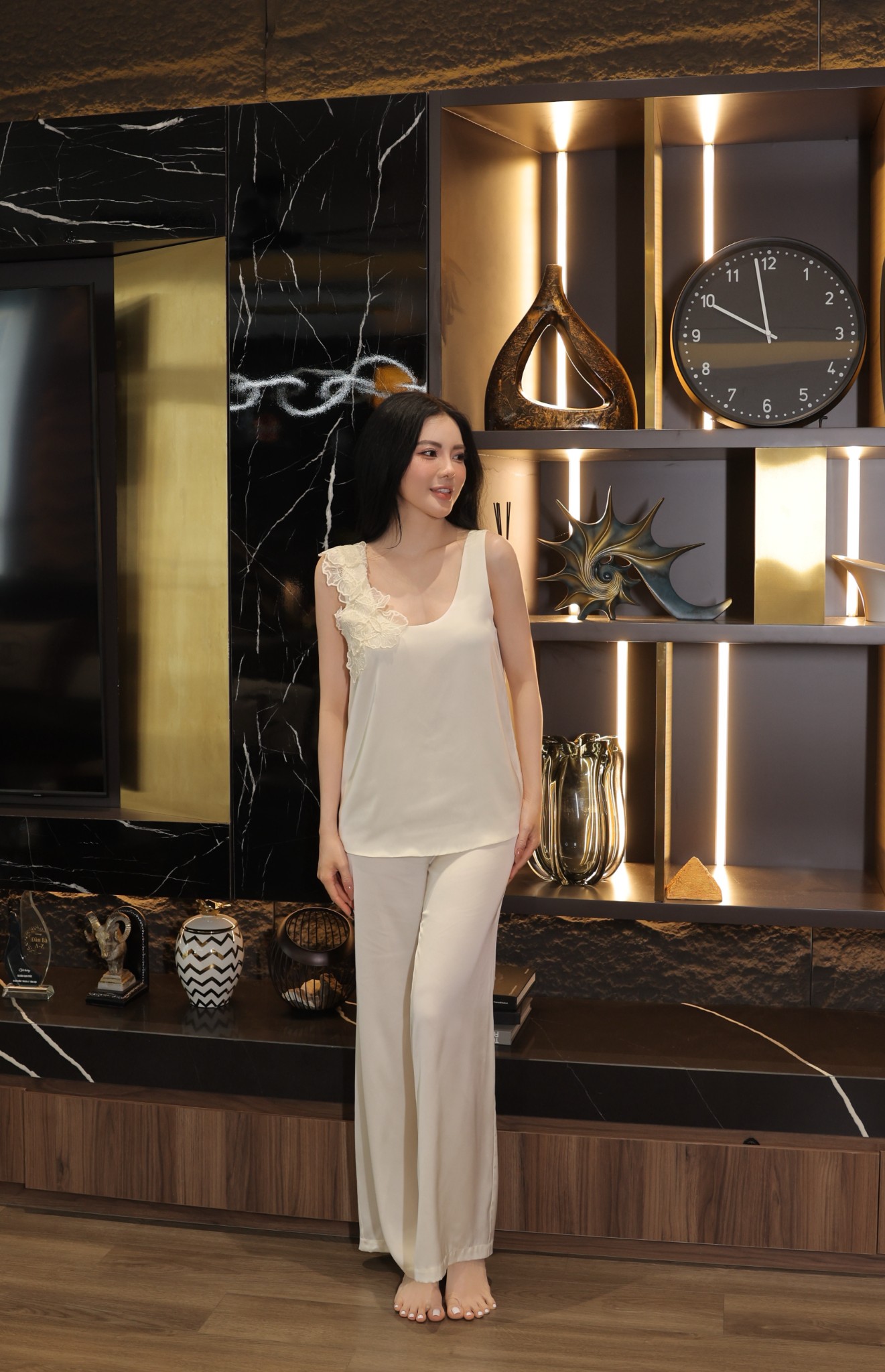 Bộ Lụa Áo Cộc Quần Dài BN685