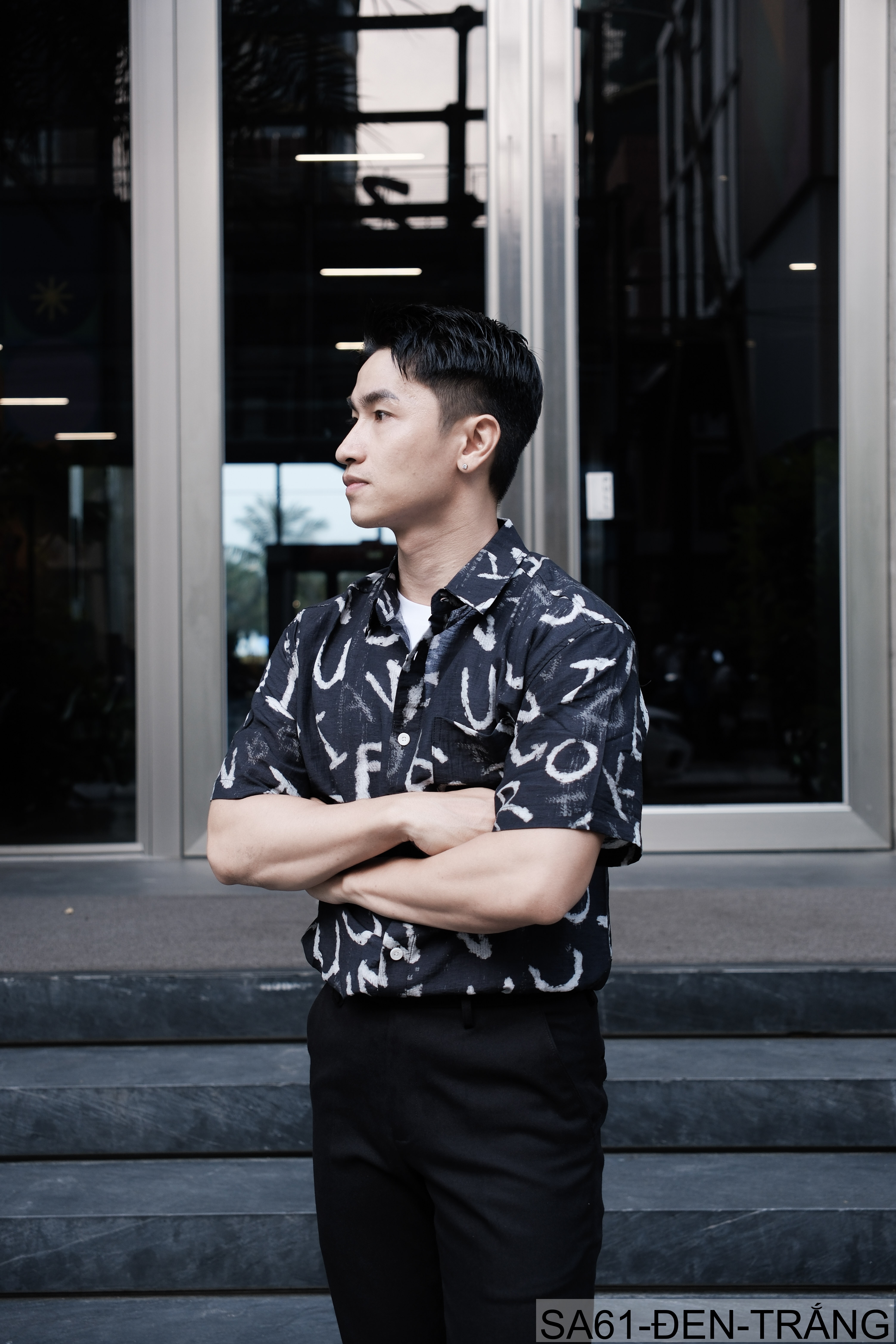 SA61 - Áo sơ mi nam tay ngắn in chữ nghệ thuật, form rộng, chất viscose mát mẻ, phối màu trắng đen_thumbnail_17