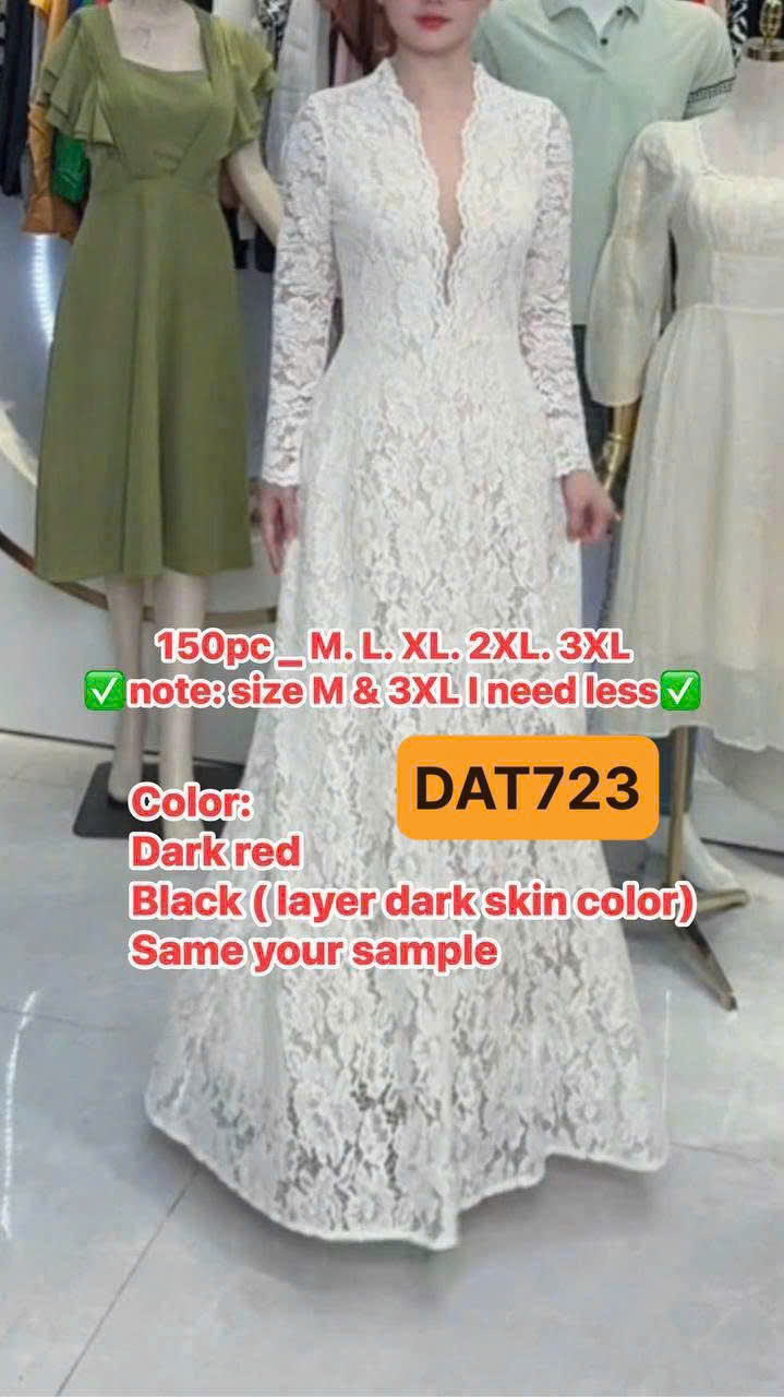 Đầm ren tay dài cổ gợn sóng