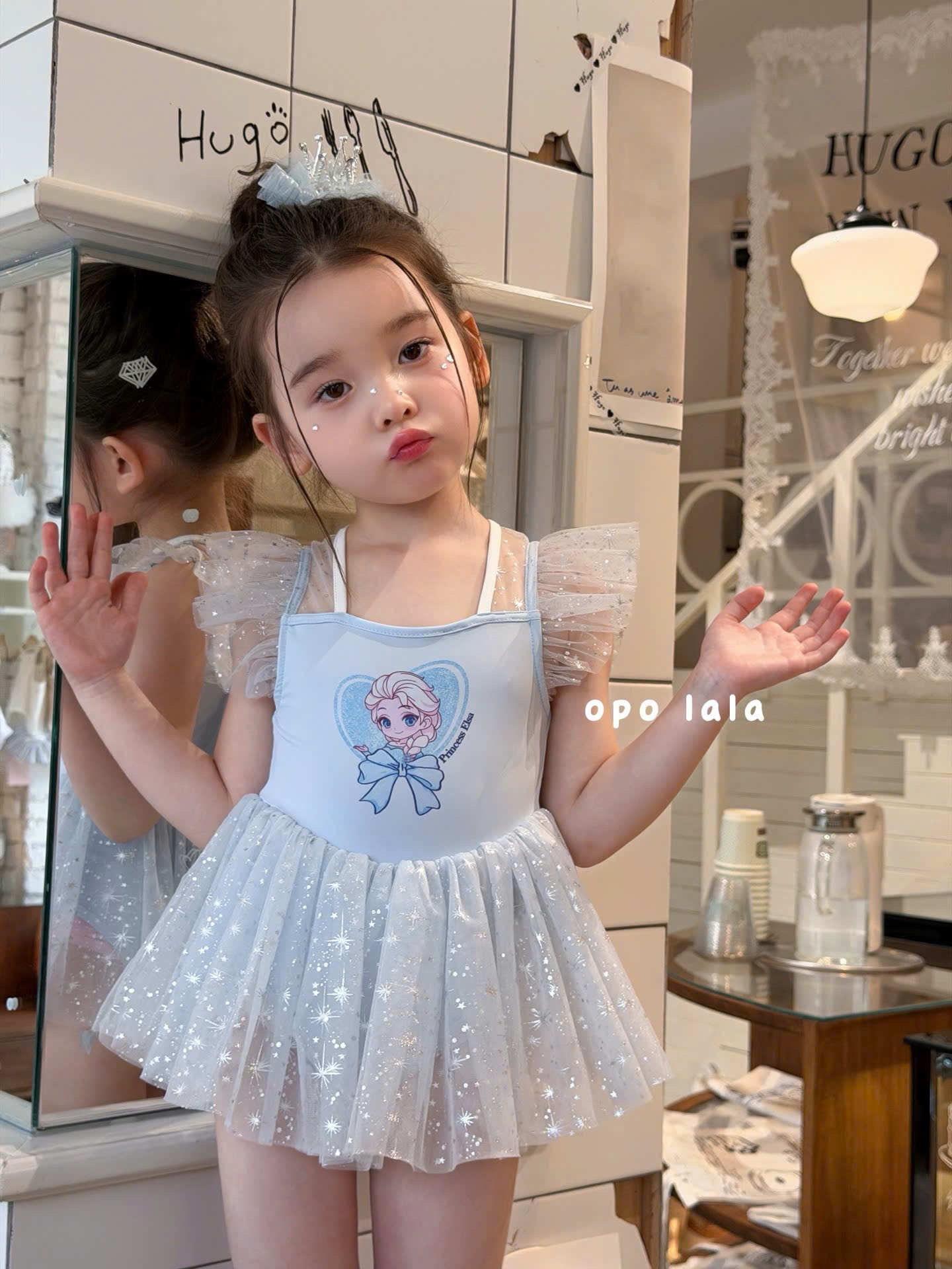 B05 - Set bơi 2 dây liền voan xanh hoạ tiết Elsa hãng OPL