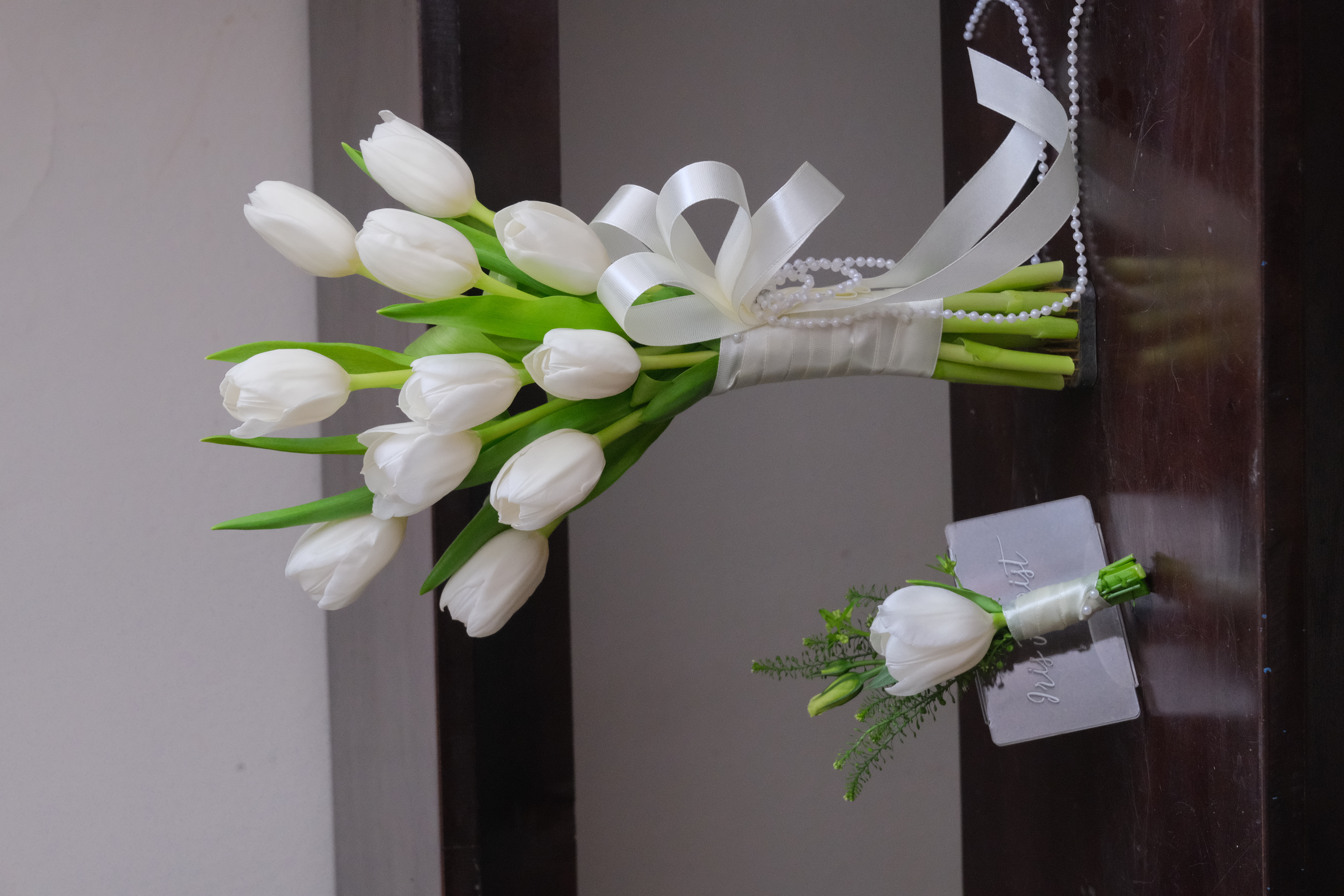 Bó hoa cưới Tulip Trắng_thumbnail_2