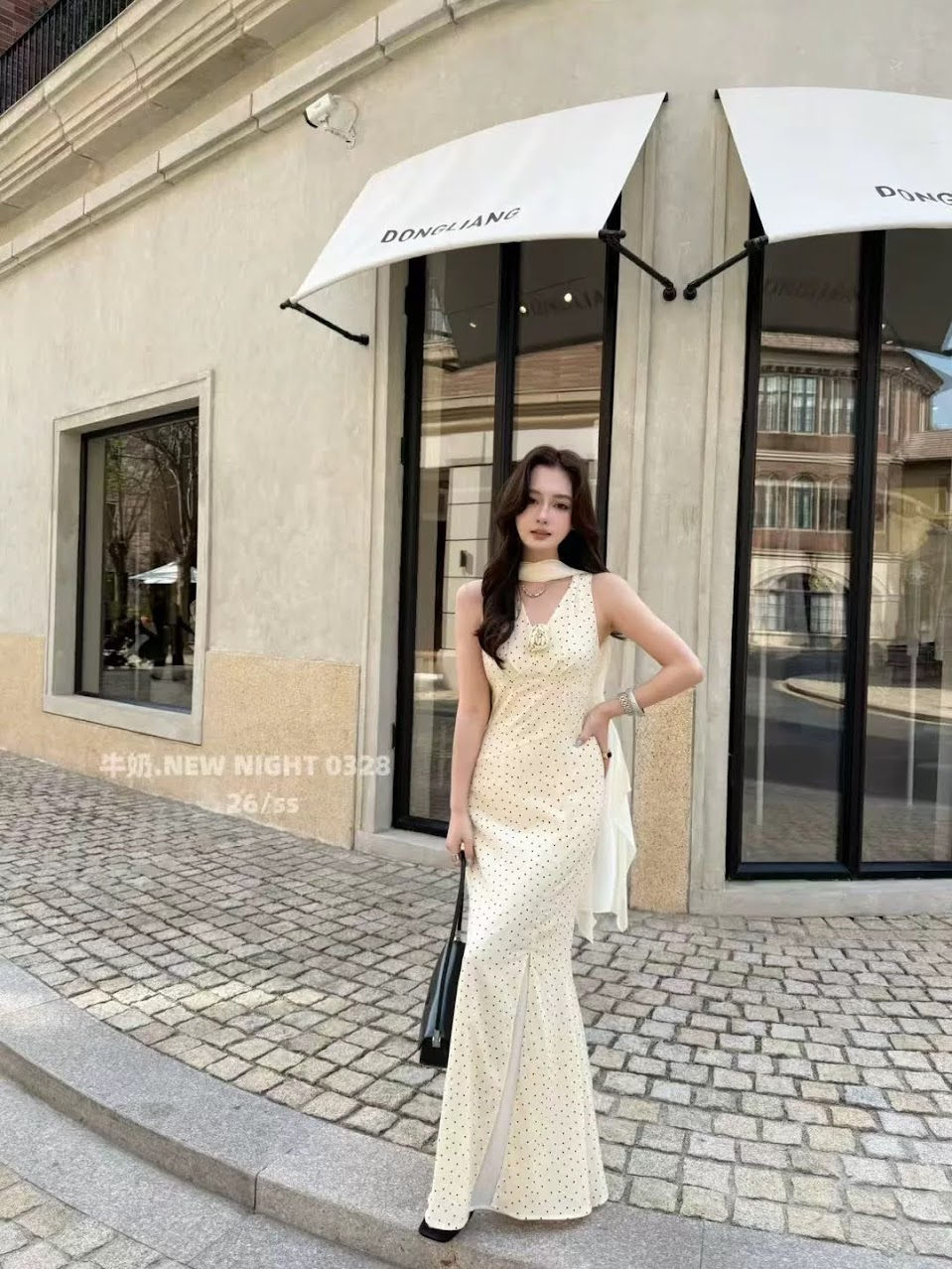 Lucas - Váy hoa zile cổ tim dáng maxi xẻ 1 bên đính hoa + khăn voan NEW NIGHT