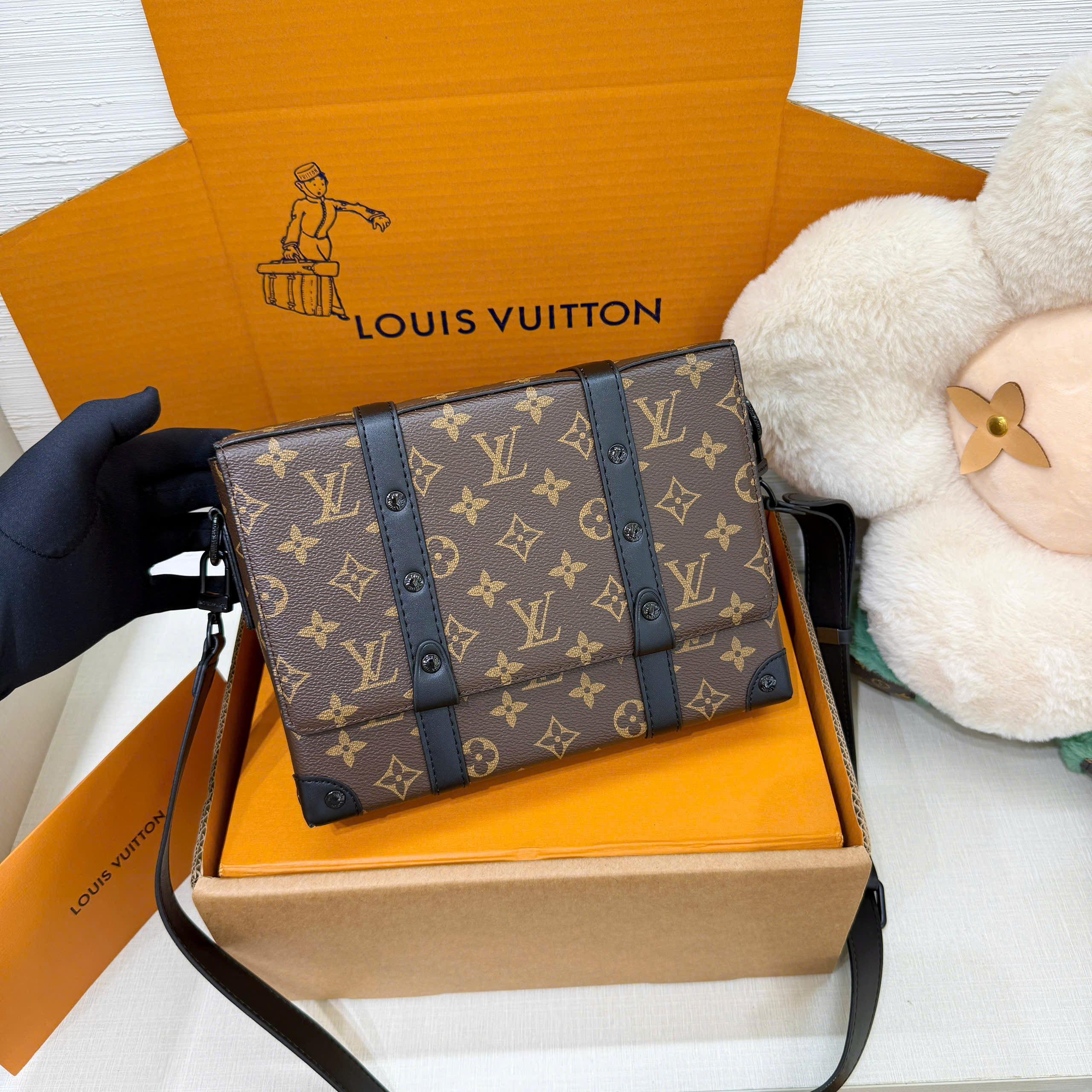 Túi Đeo Louis Vuitton Trunk Messenger_thumbnail_1