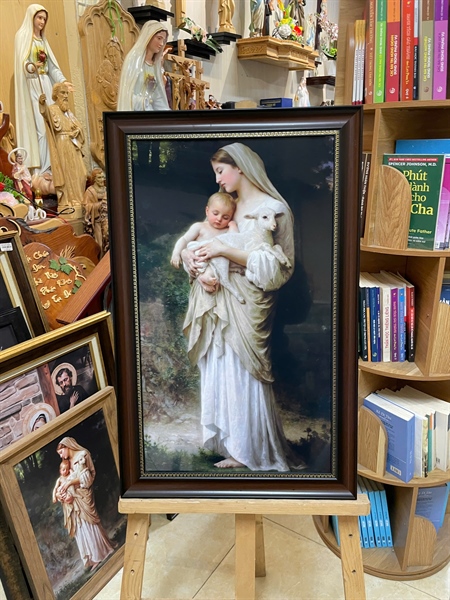 Tranh tráng gương Mẹ bồng con 42x67cm