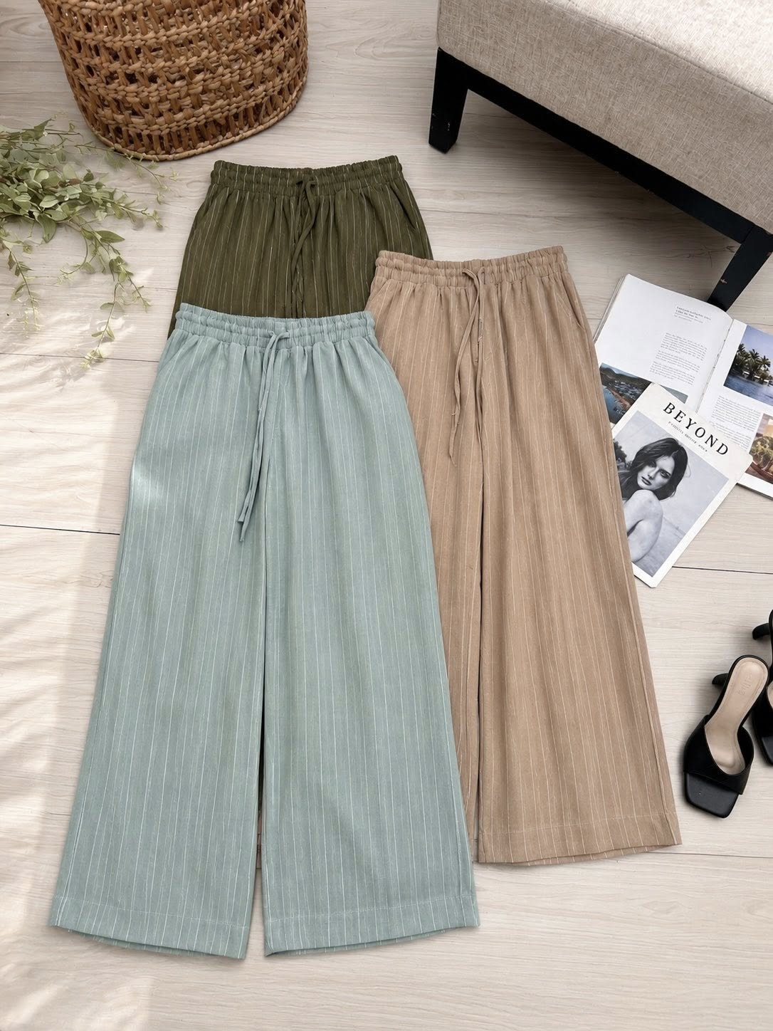 Quần suông linen gân sọc lưng chun dây rút