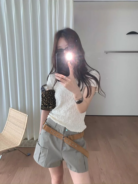 Lucas - Áo len mongtoghi cộc tay cổ tròn trơn basic xoắn và cutout lưng