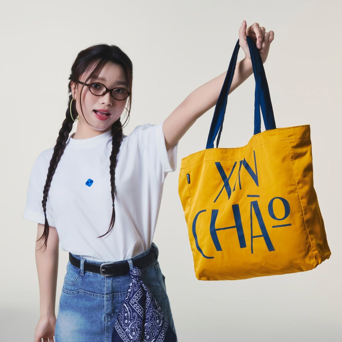 Áo Thun CROISÉ SALUT HANOI Màu Ghi Xám In Chữ Xanh Mint Dáng Rộng Unisex Tối Giản Vintage Nam Nữ