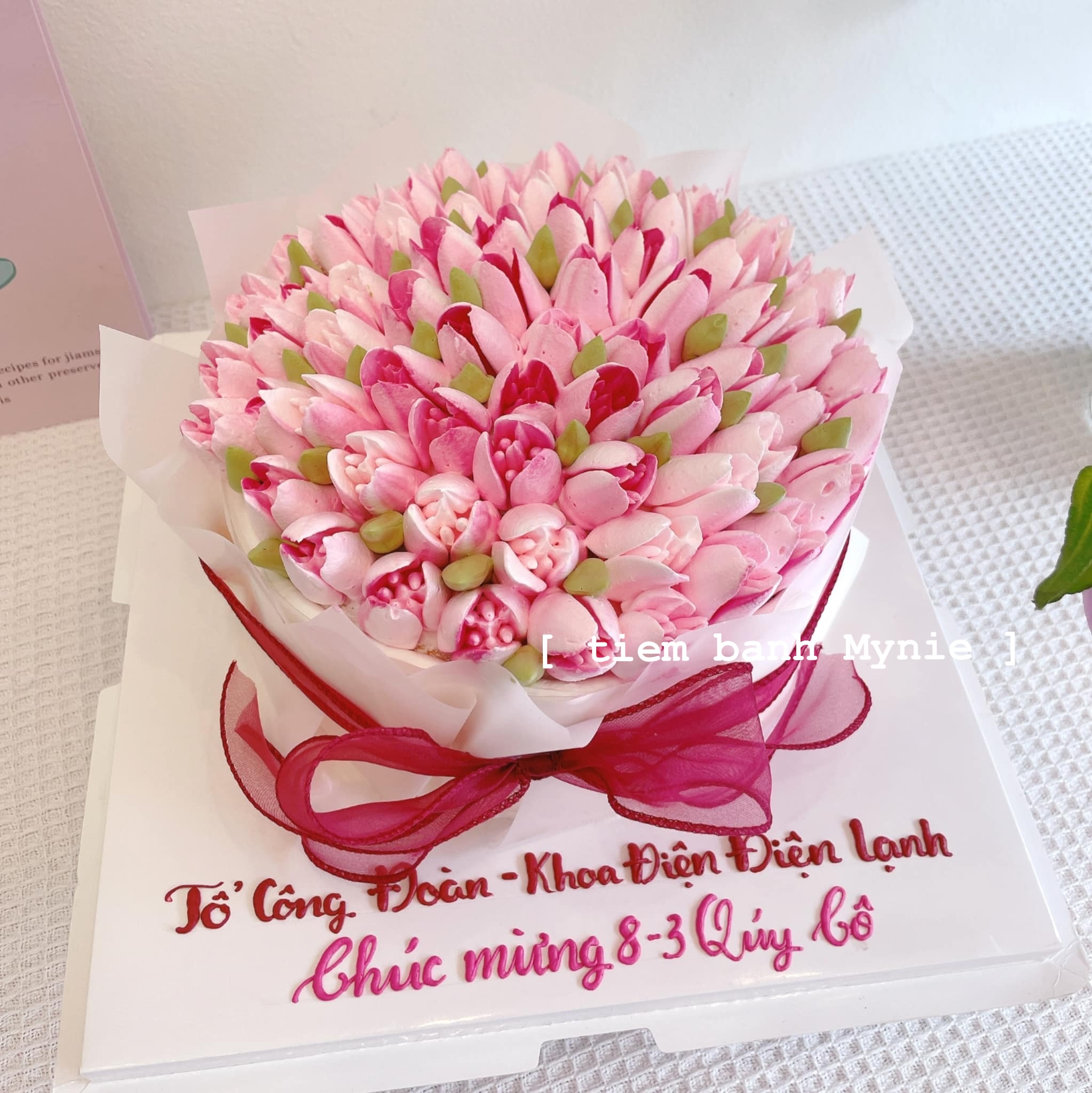 Bánh kem bó hoa tulip - MH0163
