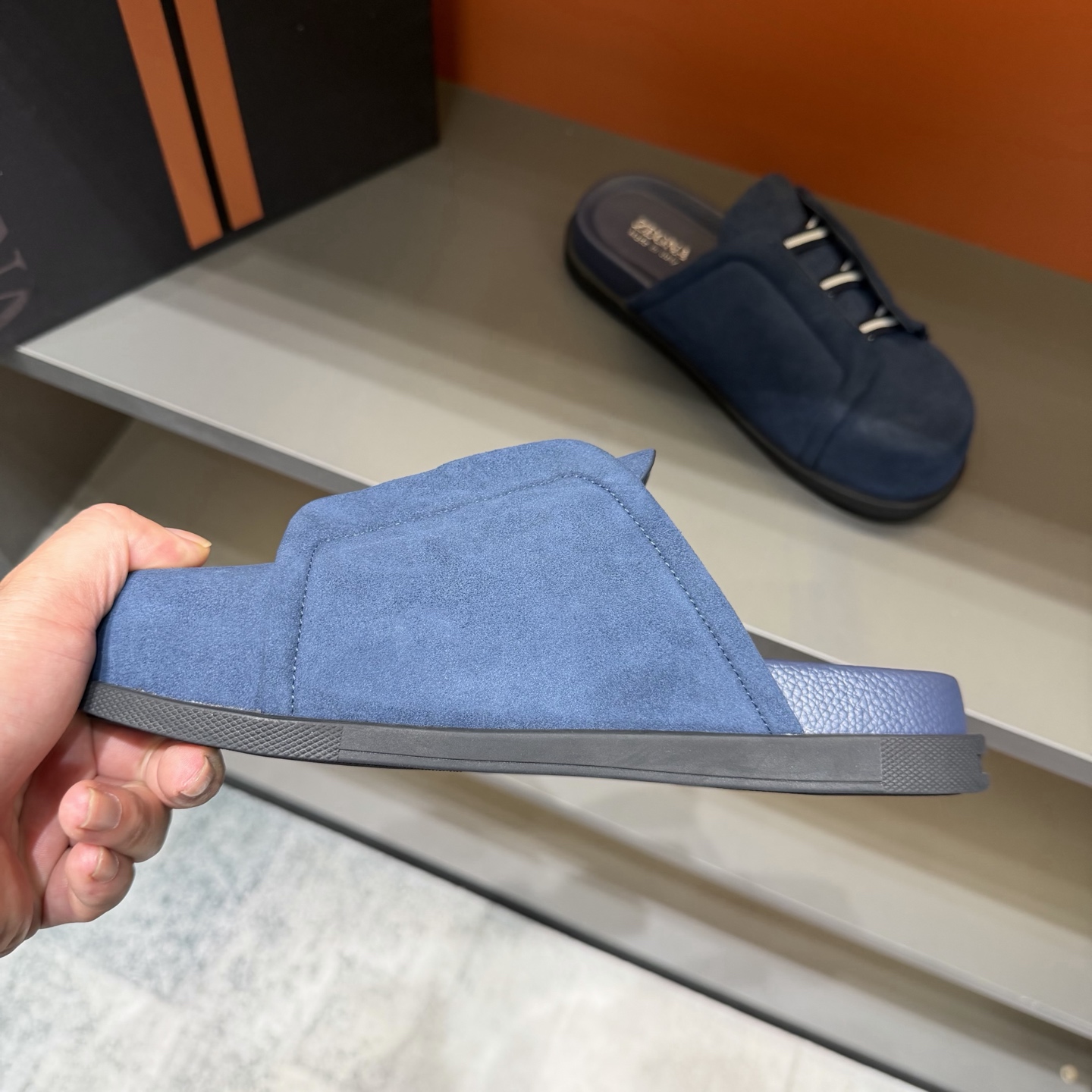 Sục Zegna_thumbnail_2