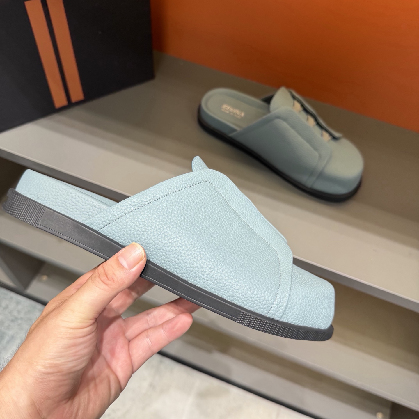 Sục Zegna_thumbnail_4