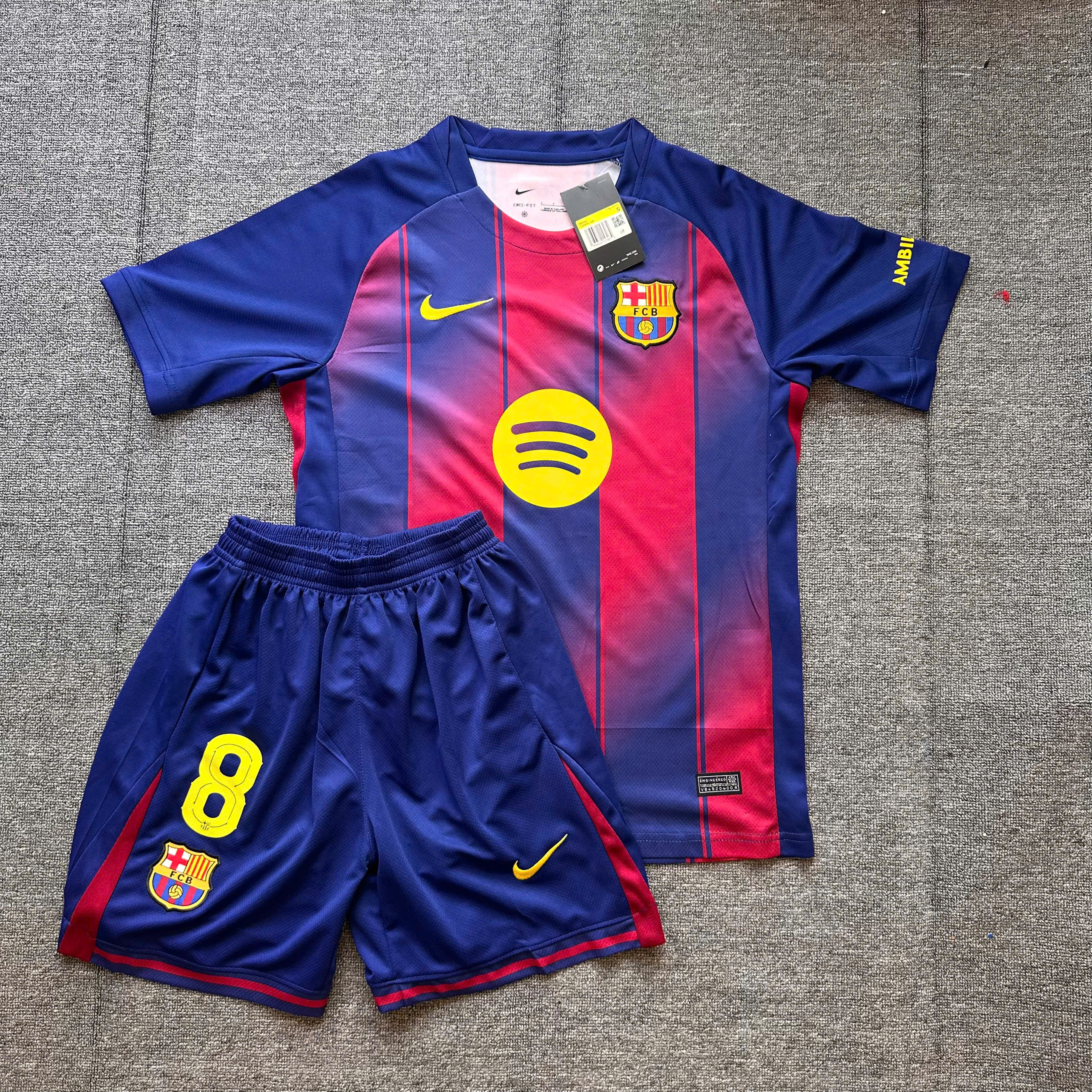 SALE 30 - Size: S