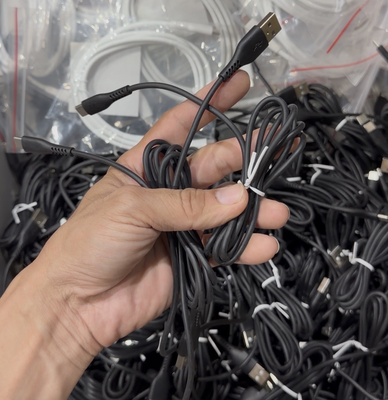 Cáp sạc nhanh và siêu nhanh USB-A và TYPE C_thumbnail_3