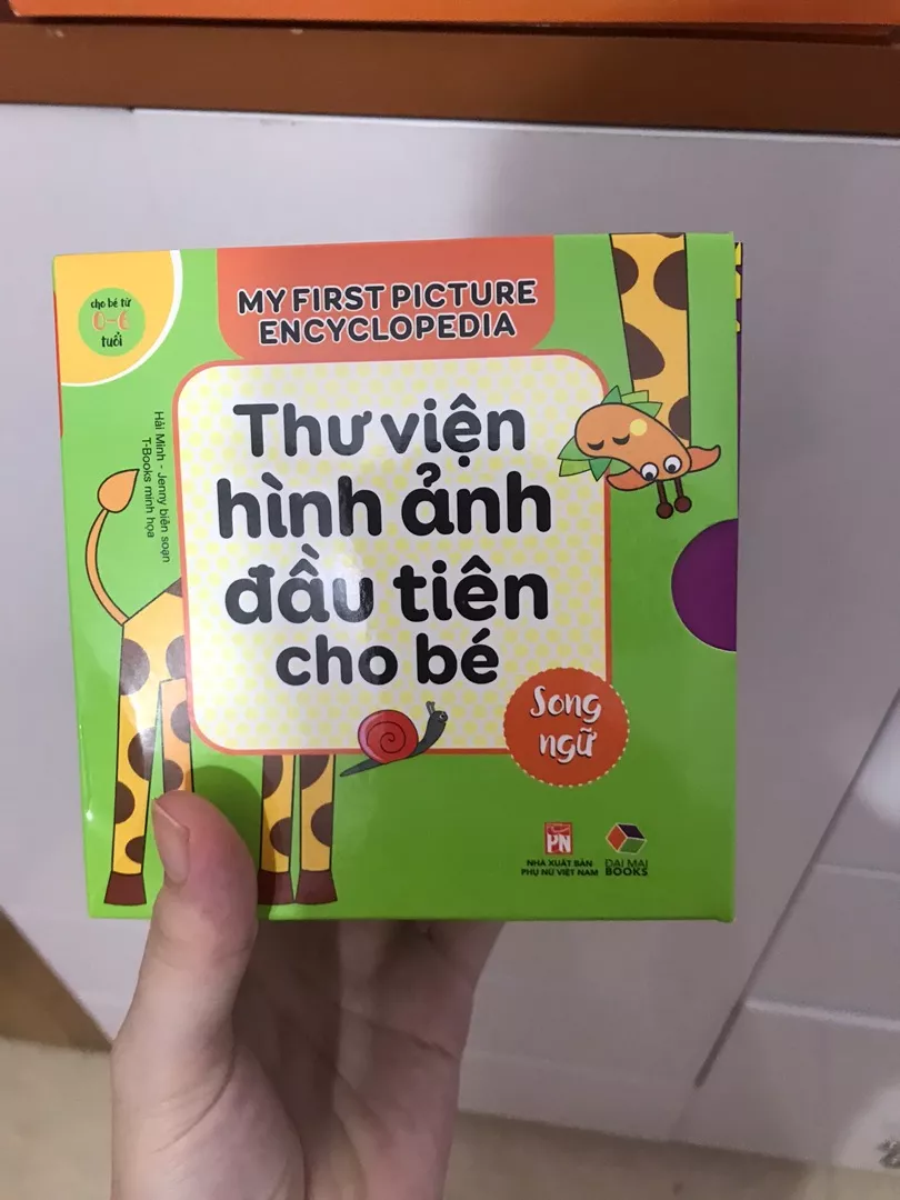 Sach Thiết kế đẹp,Dày dặn, dễ nhìn.  Bé nhà mk khá thích!  Mới về sách ngồi nghịch suốt! Mong bé sẽ hợp tác_0