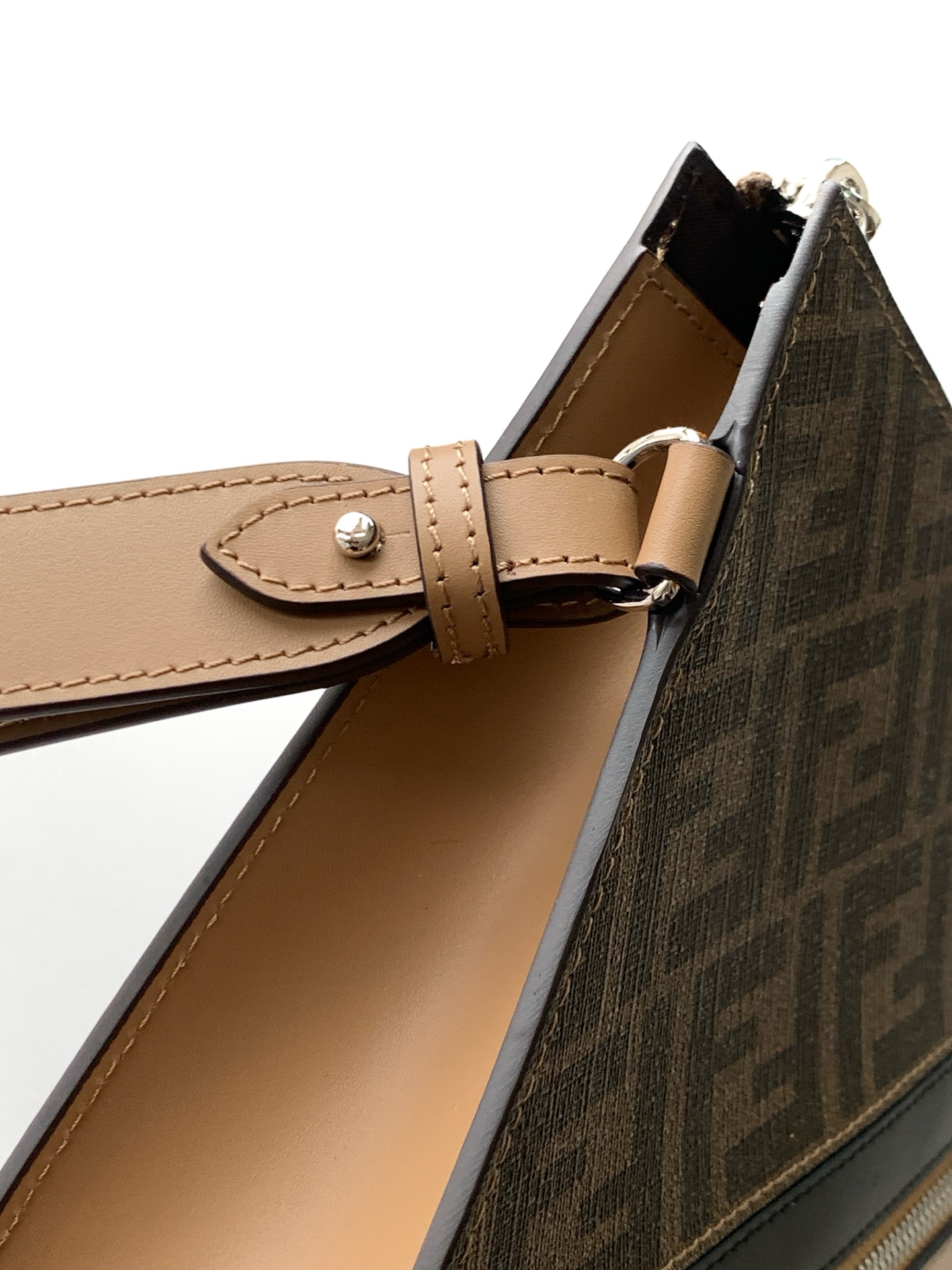 Cluth Fendi _thumbnail_0