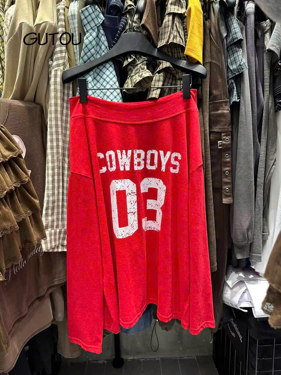 [ GUTOU ] Áo Trễ Vai Tay Dài In COWBOYS 03 Phong Cách Sporty_thumbnail_5