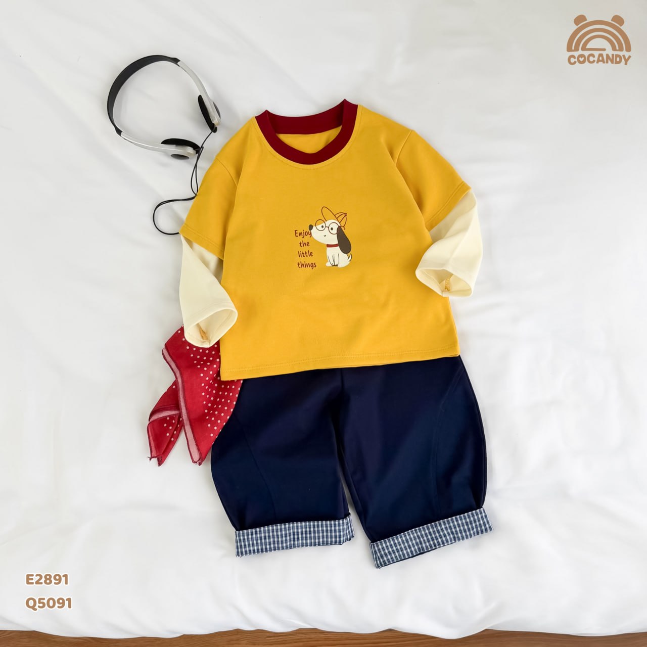 Áo dài VÀNG phối tay be hình cún_thumbnail_1