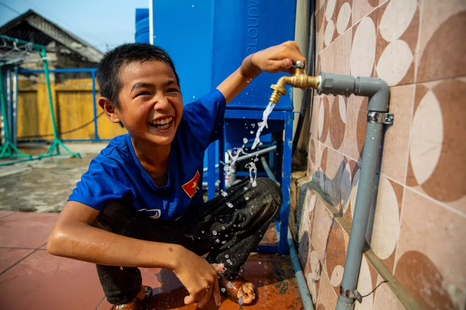 Mưa mang nước sạch và niềm vui đến cho An